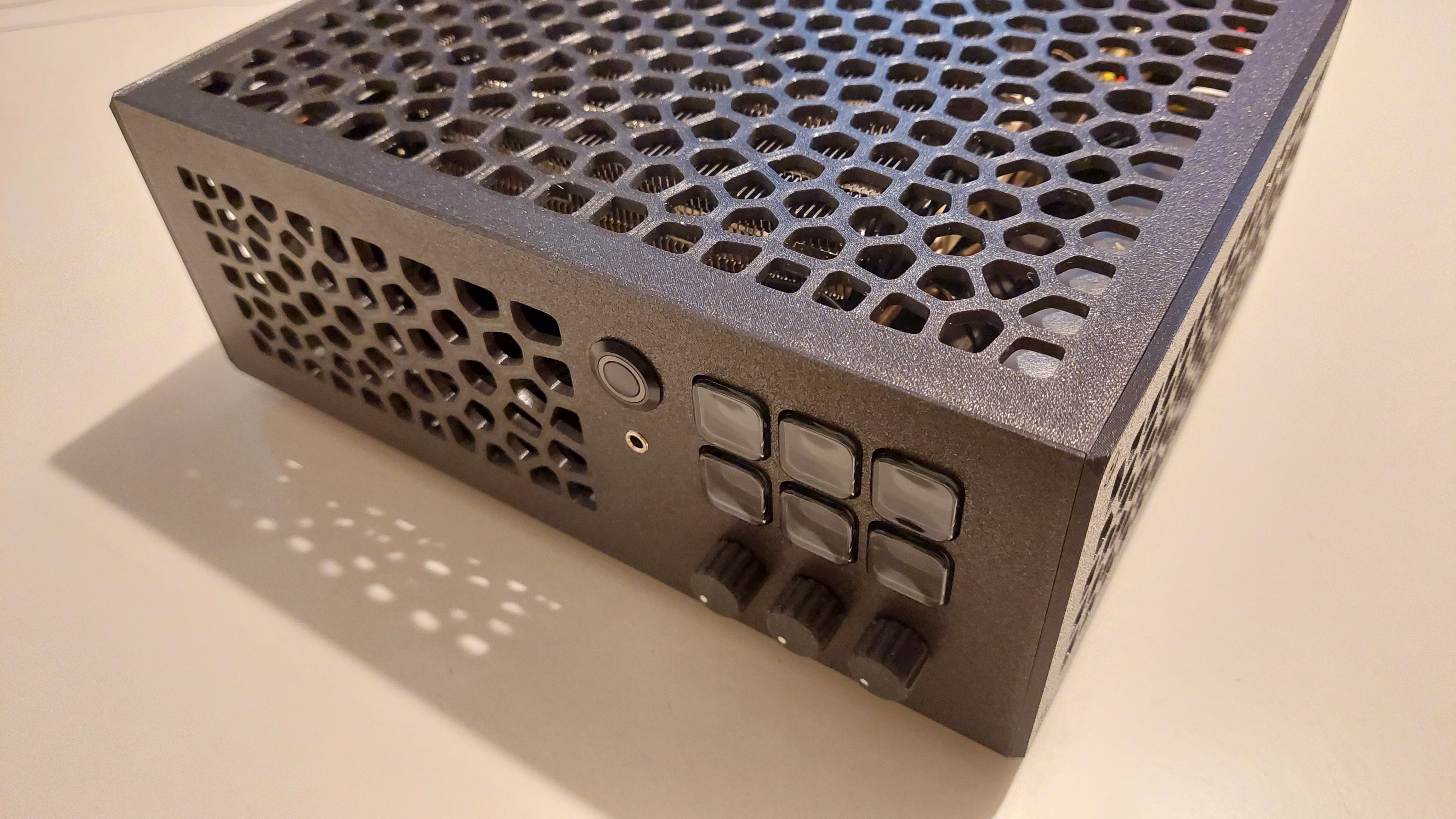 "Gecko" mITX SFF Case