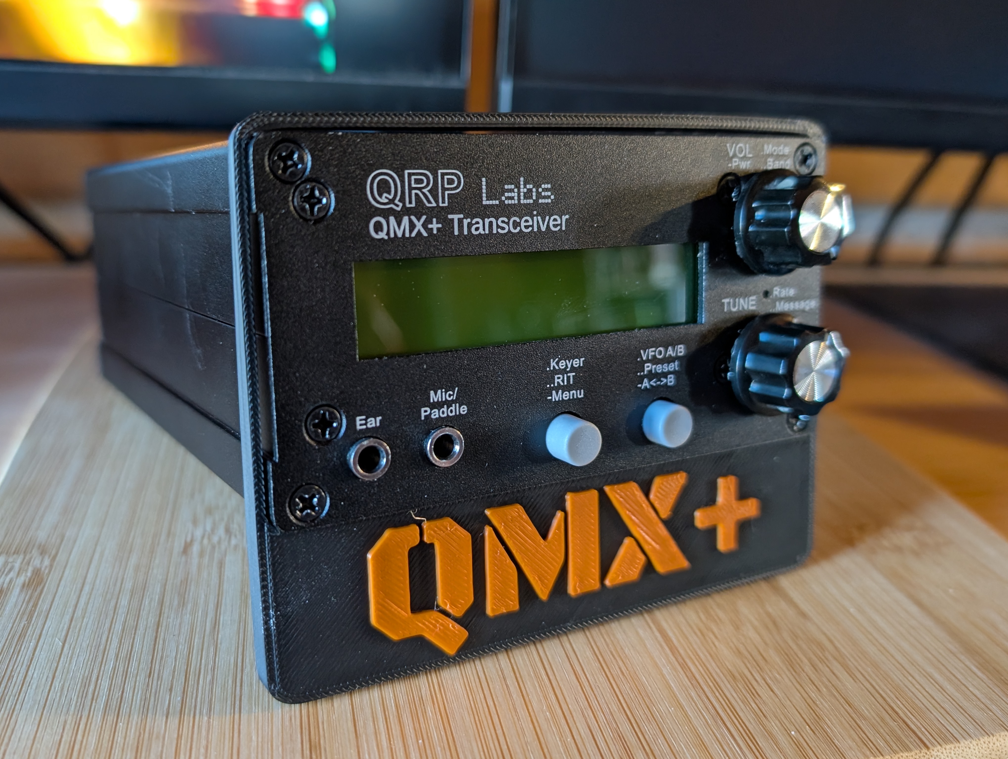 QMX+ Stand