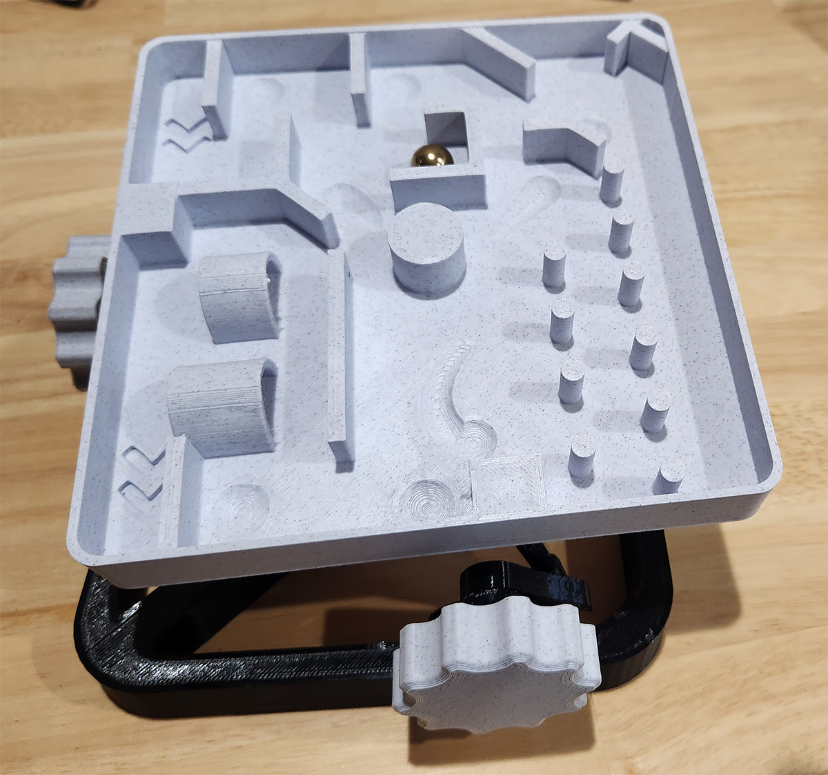 Snap-together marble maze +