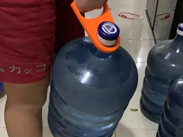 Water Bottle Handle Carrier Lifter
