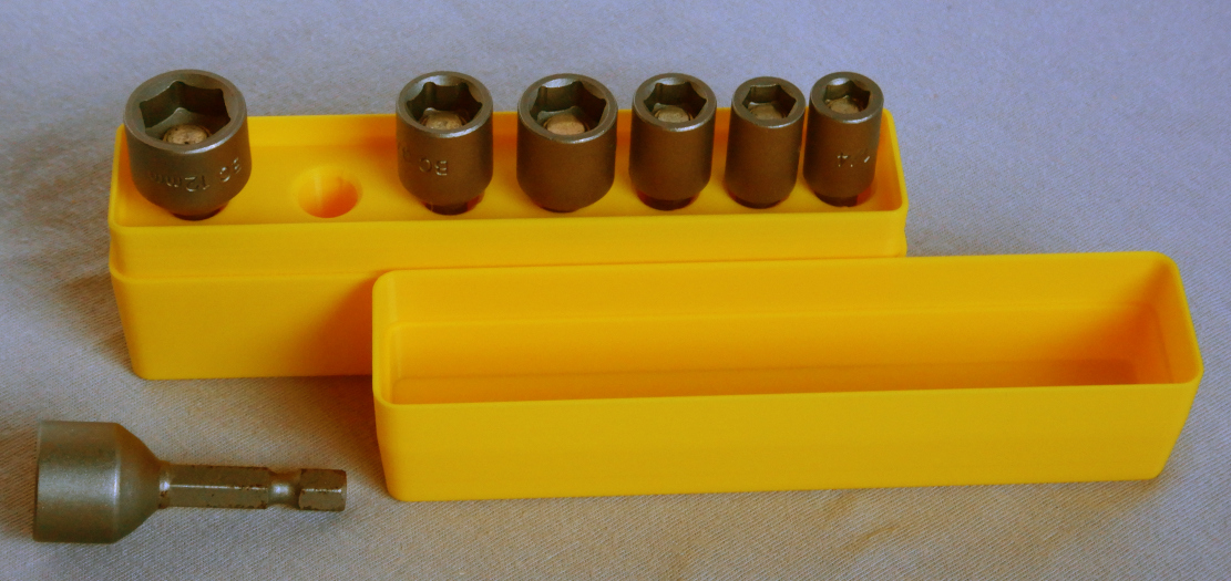 Schachtel Bits mit magnetischen Sechskant; Box for bits with magnetic hexagon;