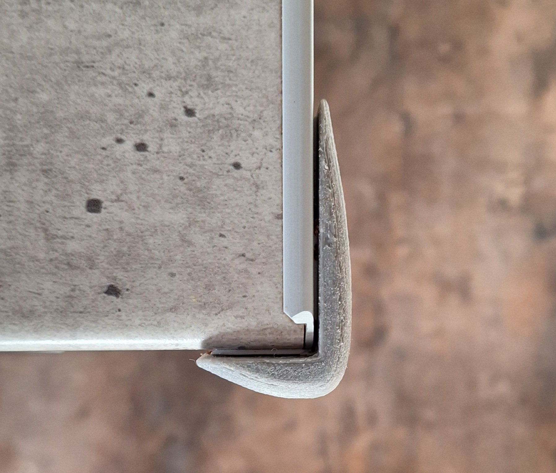 Worktable Head Corner Protection — thumbnail 3