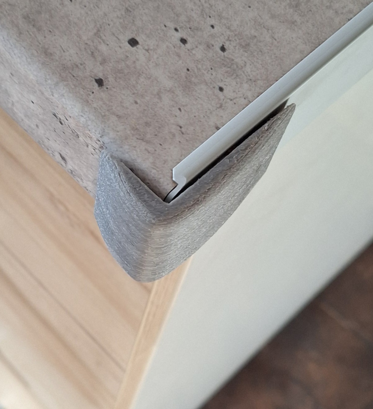 Worktable Head Corner Protection — thumbnail 4