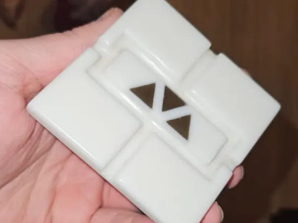 Pre-shave Cube Stand