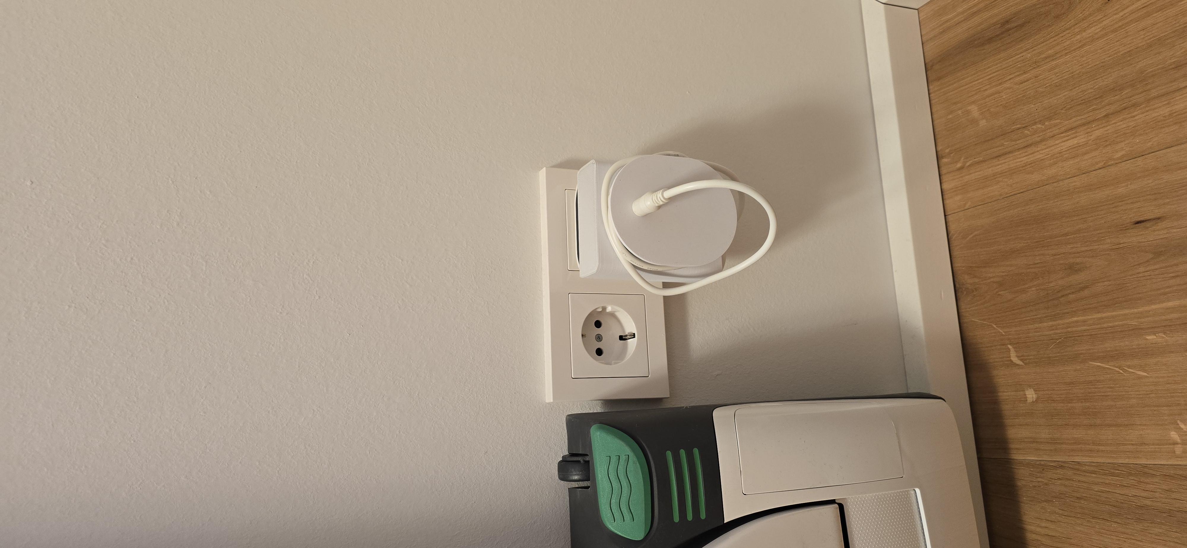 Vorwerk Kobold VB 100 cable magangement charging plug