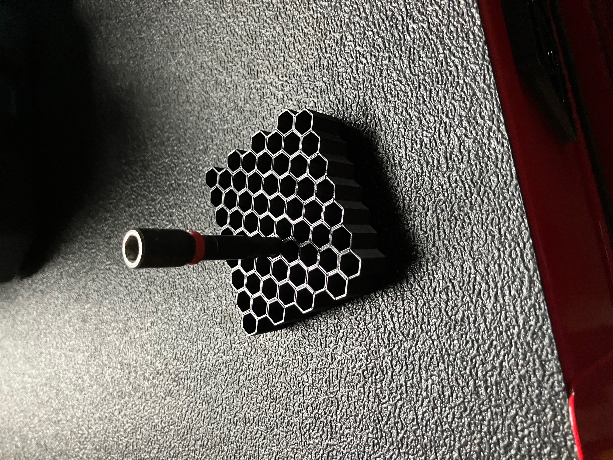 Miniatura 2 do modelo 3D Honeycomb Driver Bit Holder