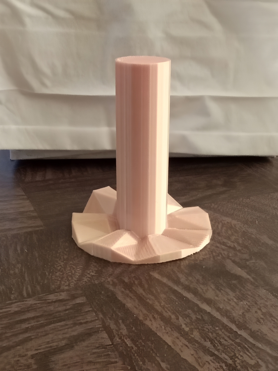 Holder for articulated octopus