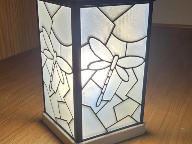 Tiffany like desk lamp
