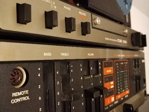 Posuvný knoflík radiomagnetofonu TESLA CM 160