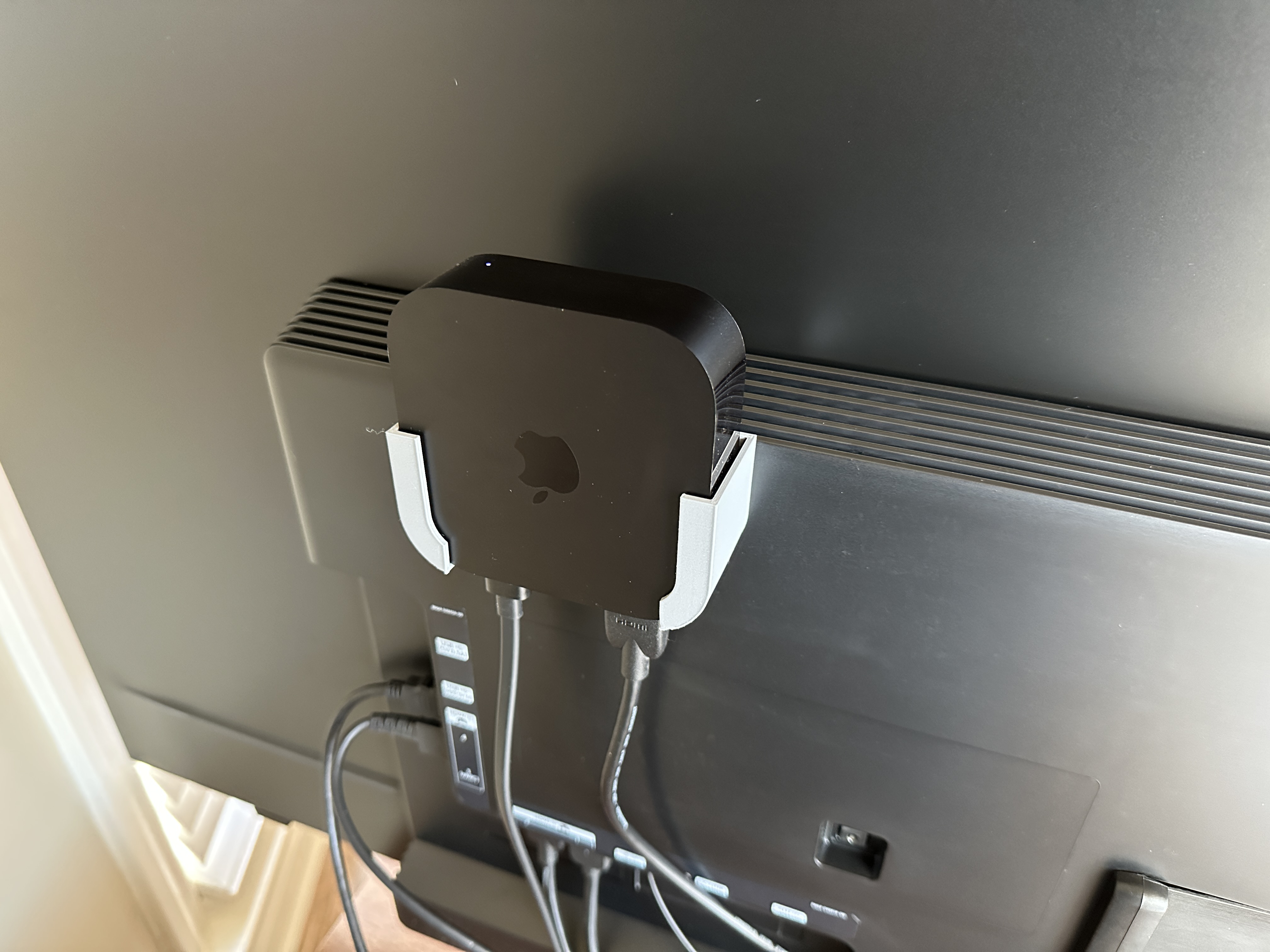 Samsung S90D TV Piçin Apple TV 4K (3. Gen) Montaj (Sadece Plastik Aparattır!!!)