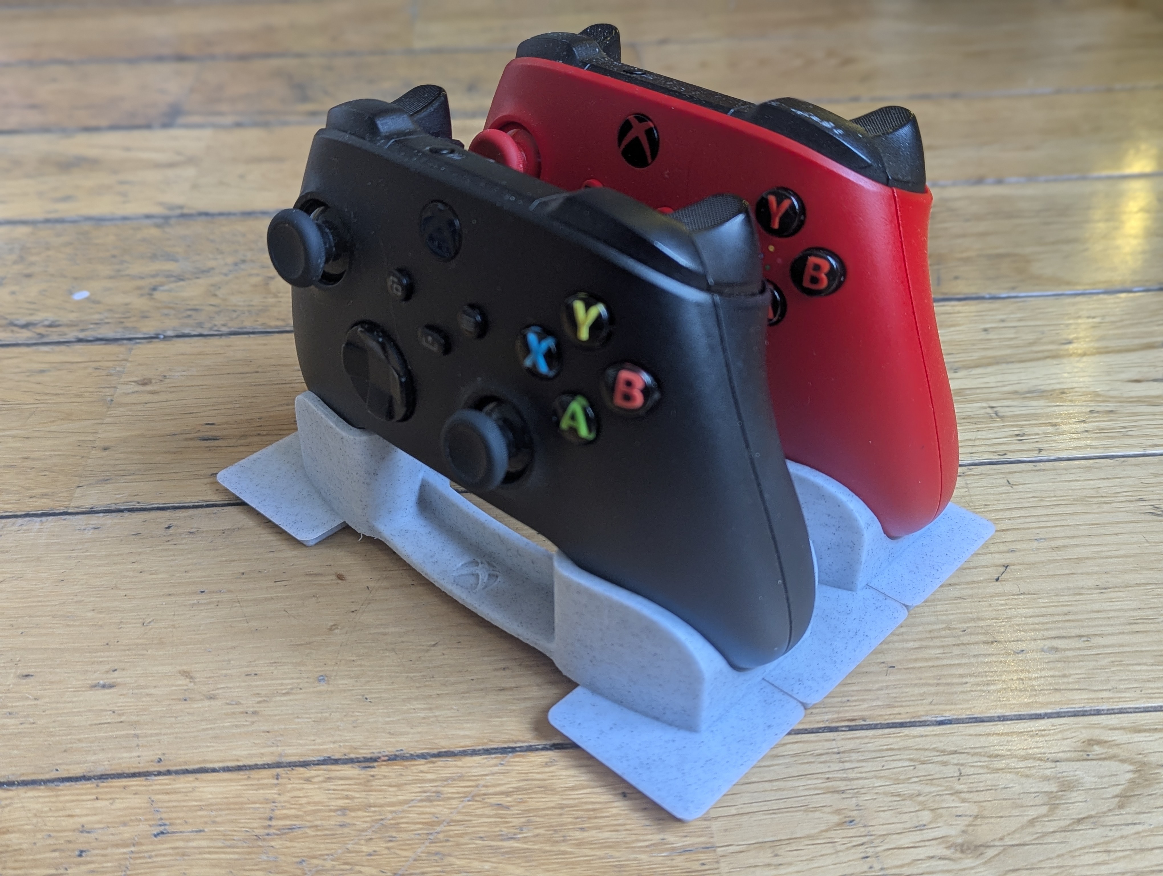Xbox Dual Controller Stand on Gridfinity plate — miniatura 3