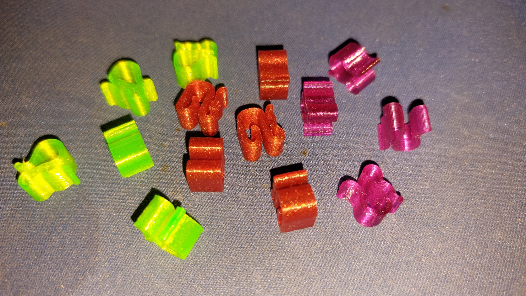 Miniatura 6 do modelo 3D Tiny Filament Spool Clip