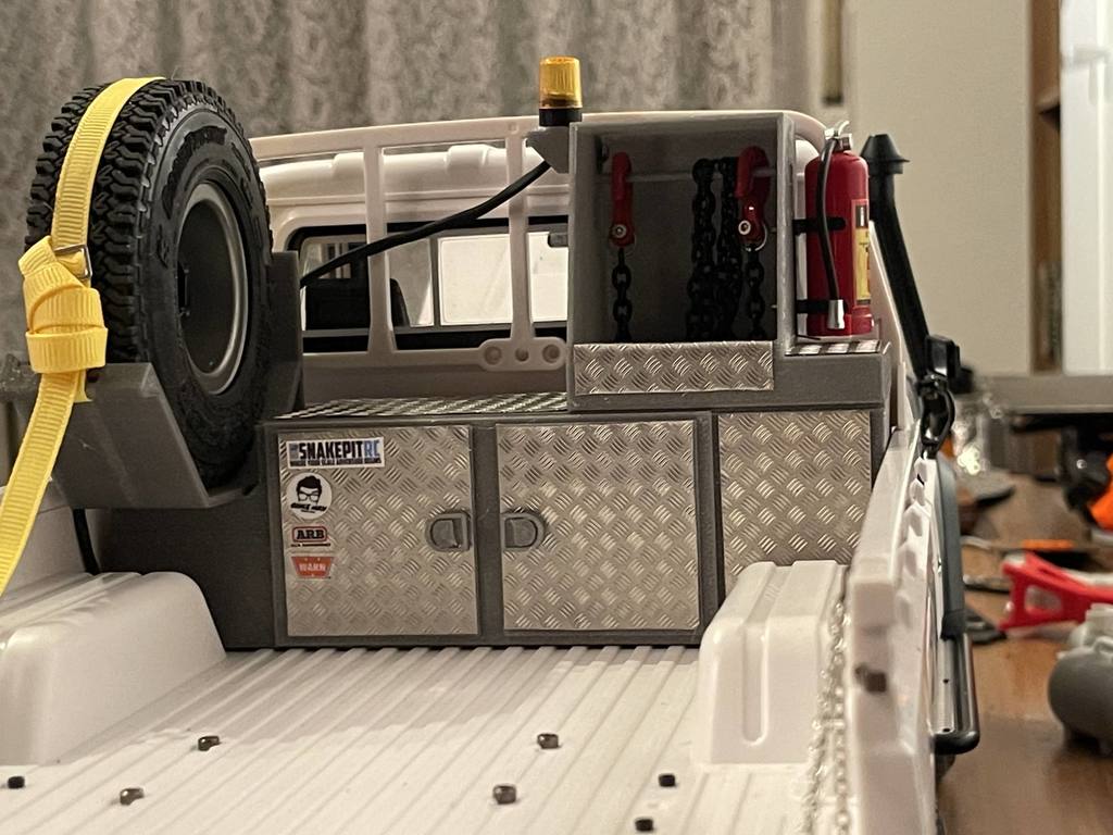 LC70 Battery Box — miniatura 2