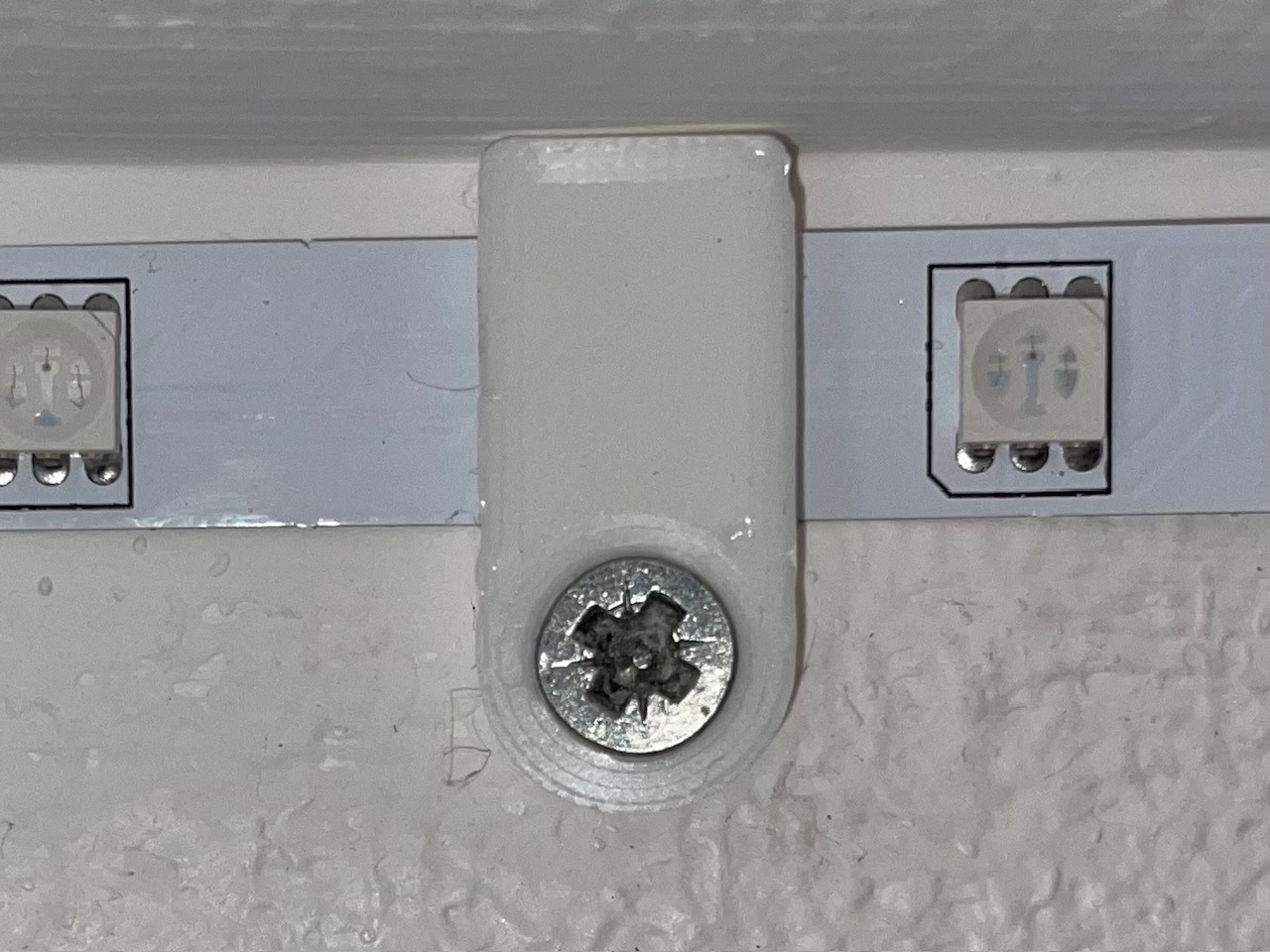 led strip clip