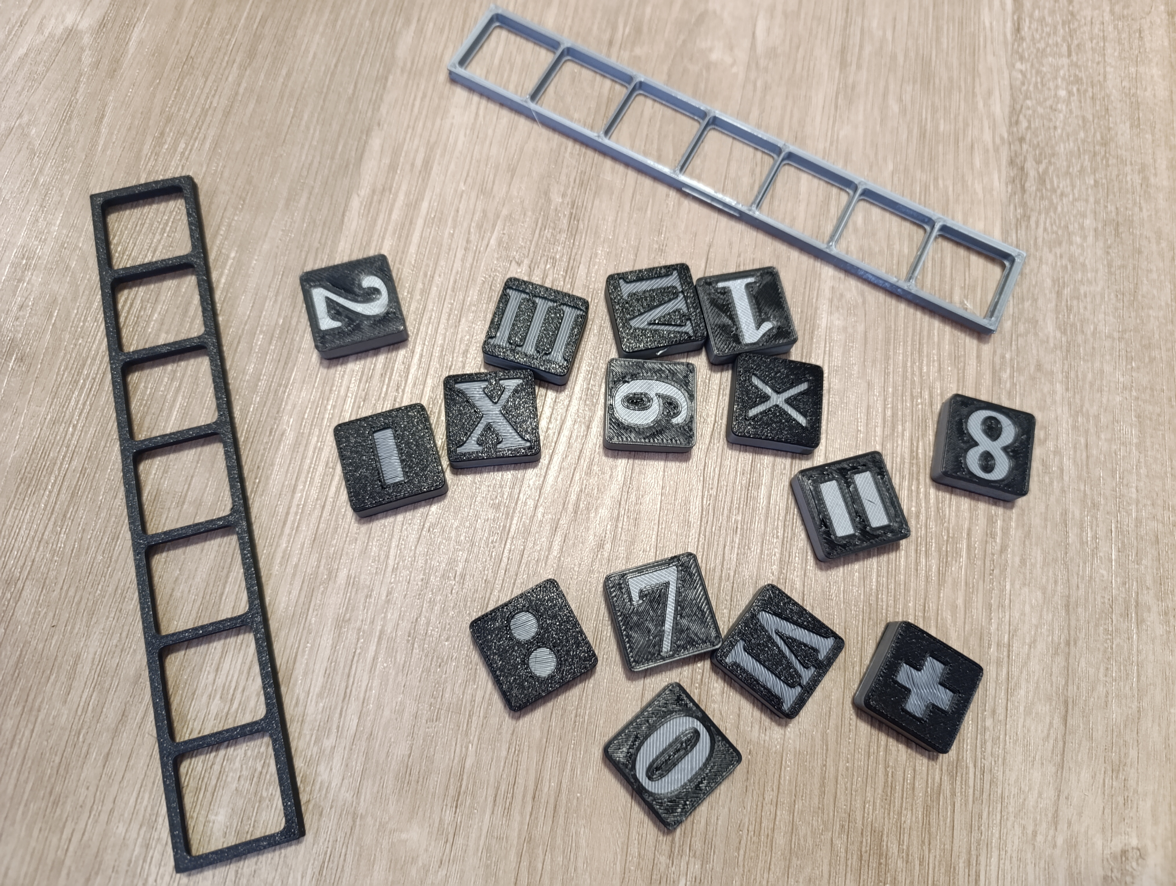 Roman and normal number squares