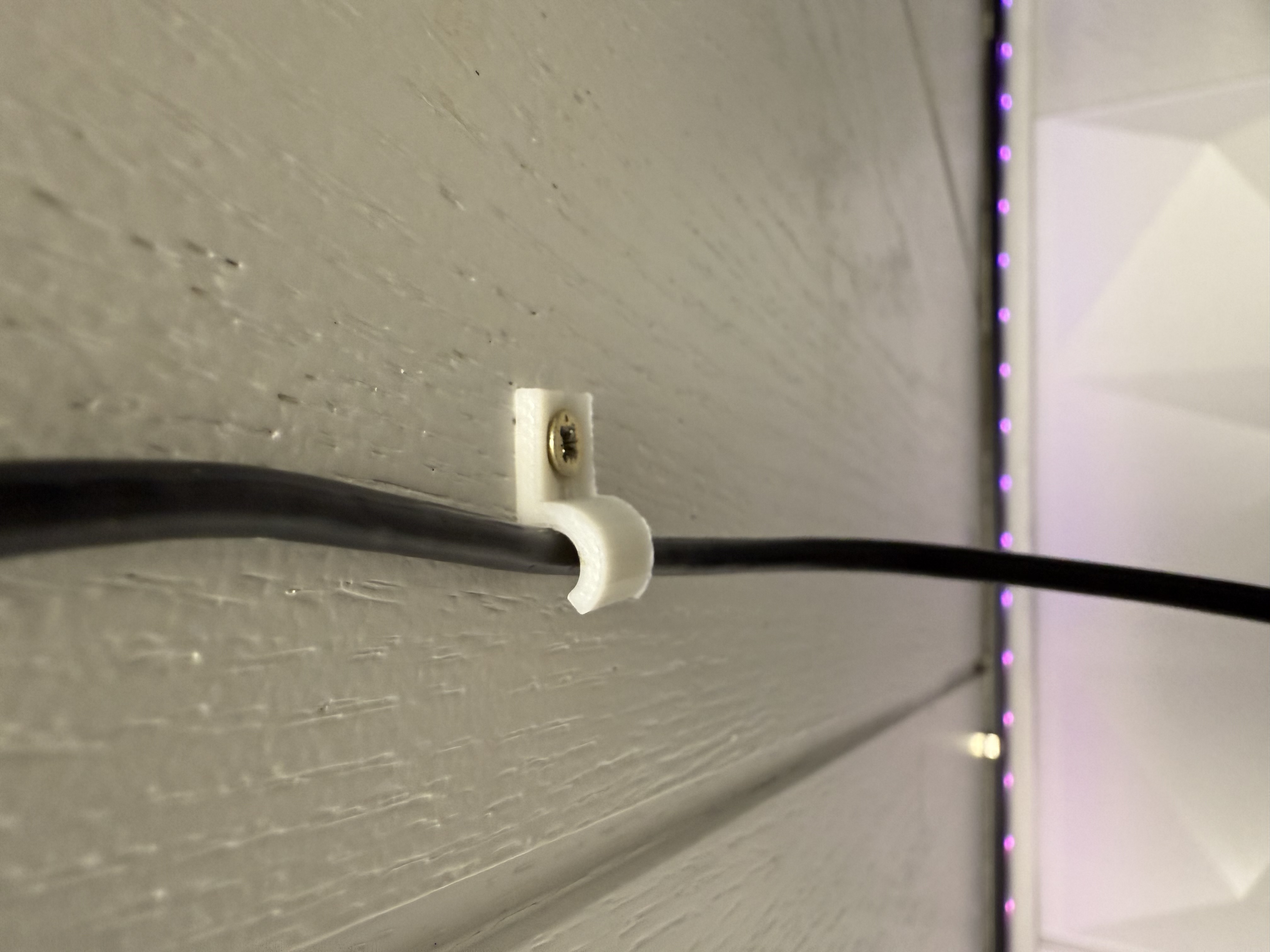 Deckenbefestigung für Kabel