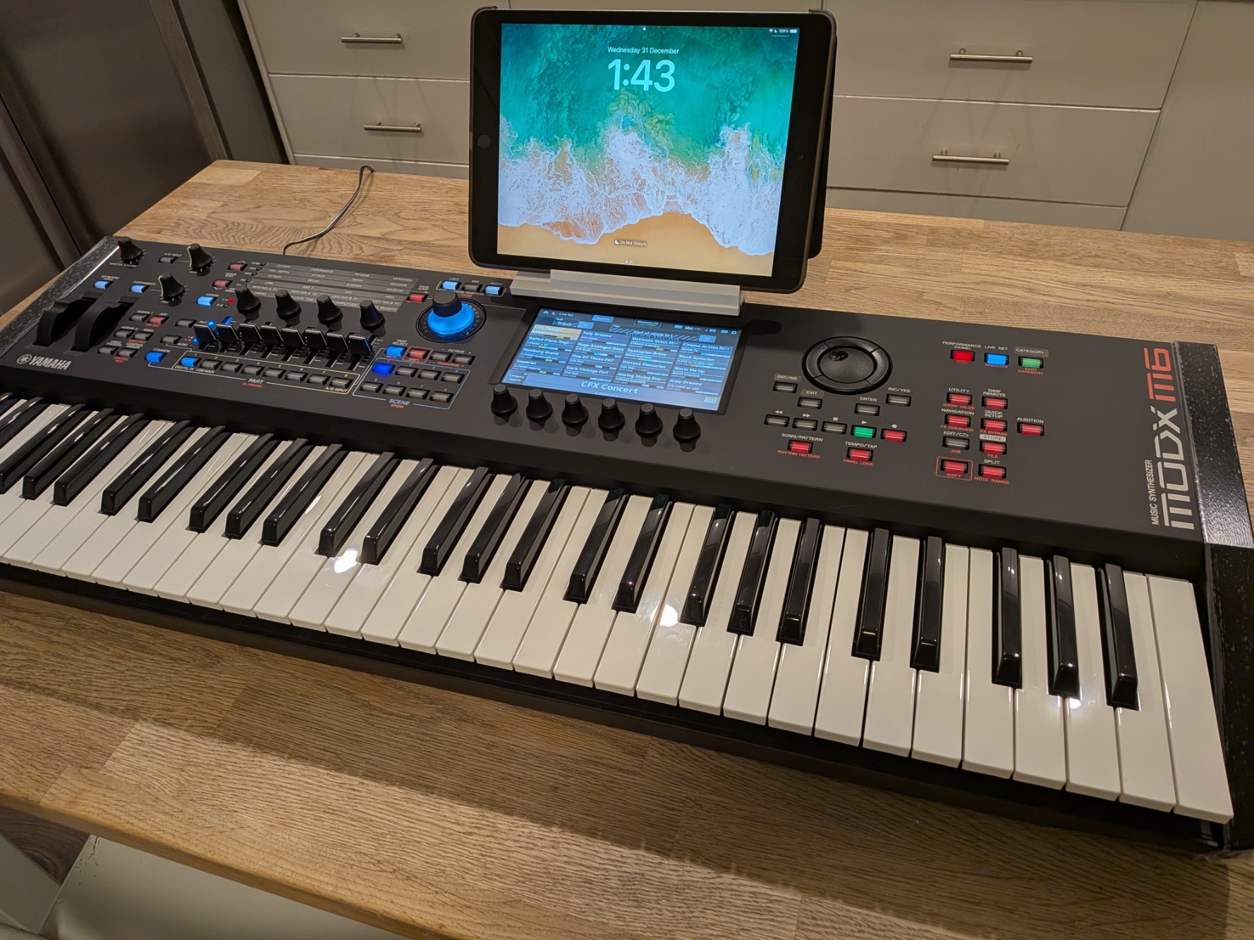Yamaha MODX M6 iPad holder