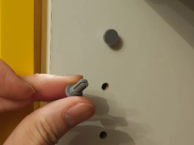5mm shelf hole plug-hook thing
