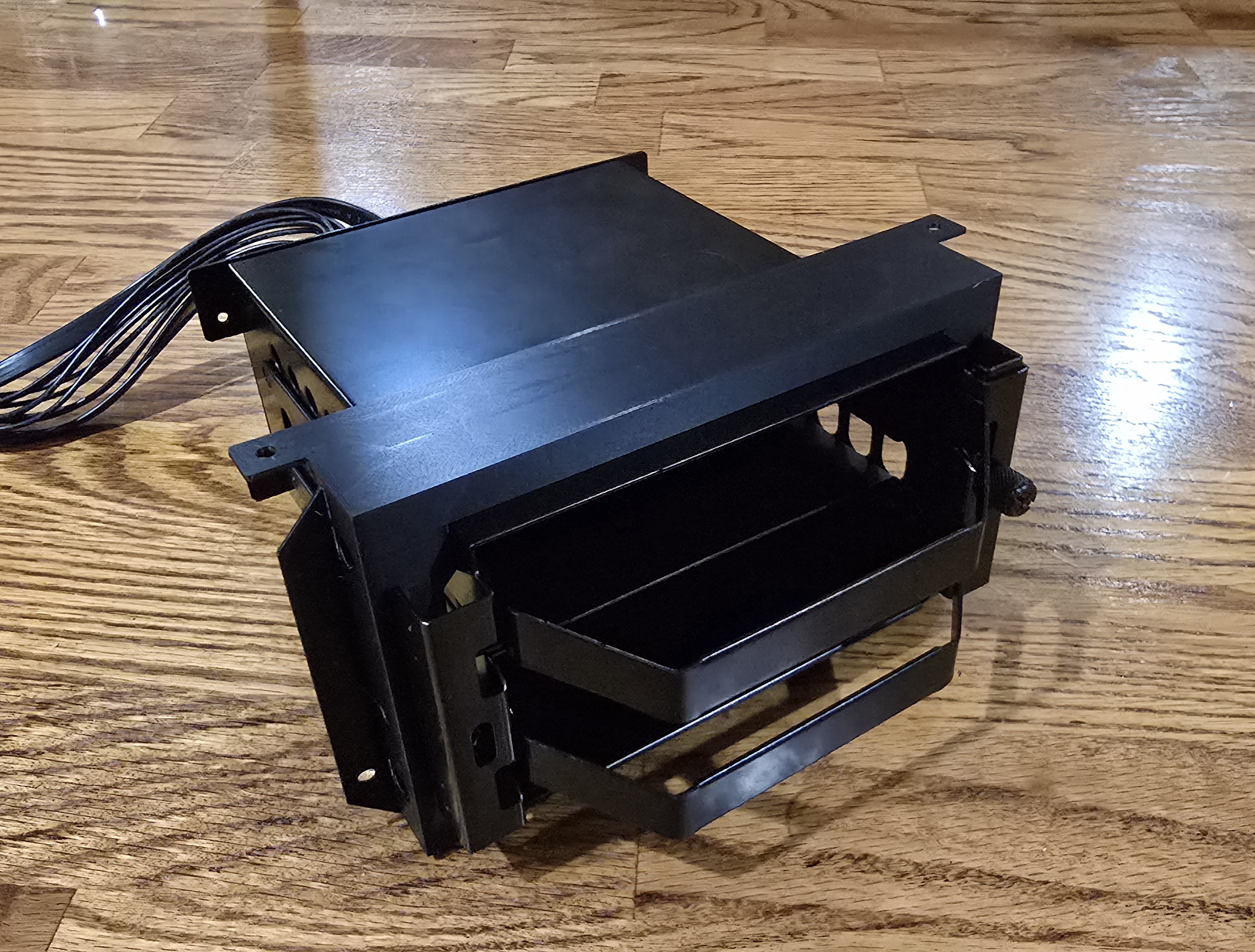 Lian-Li O11D EVO RGB hard drive hotswap adapter
