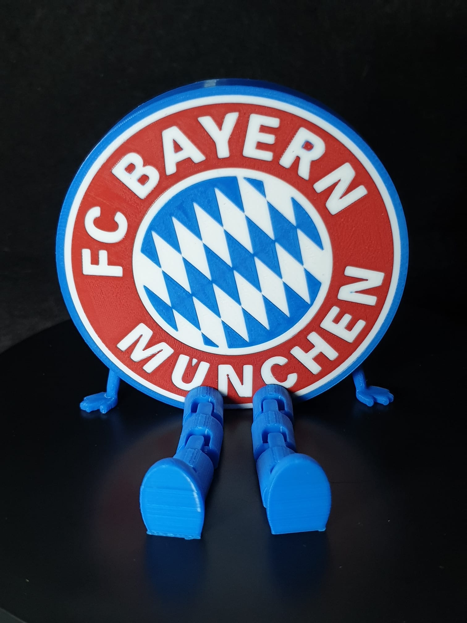 FC Bayern Munchen shield with flexi legs