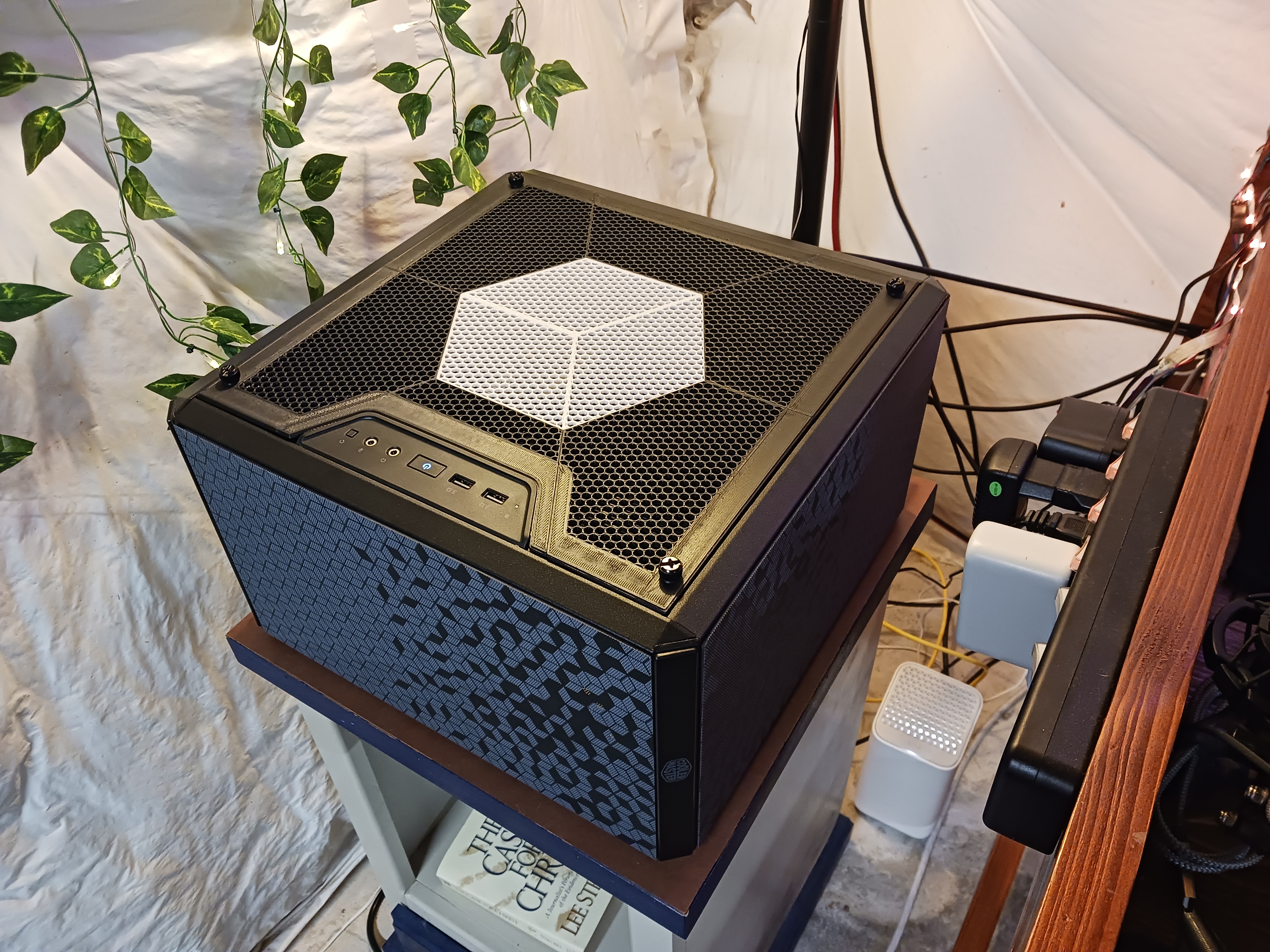 Cooler Master Q300L Mesh Side Panel