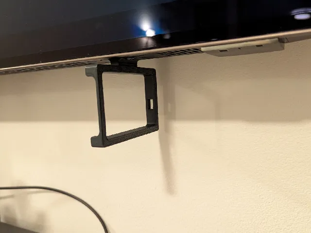 Bottom soundbar bracket