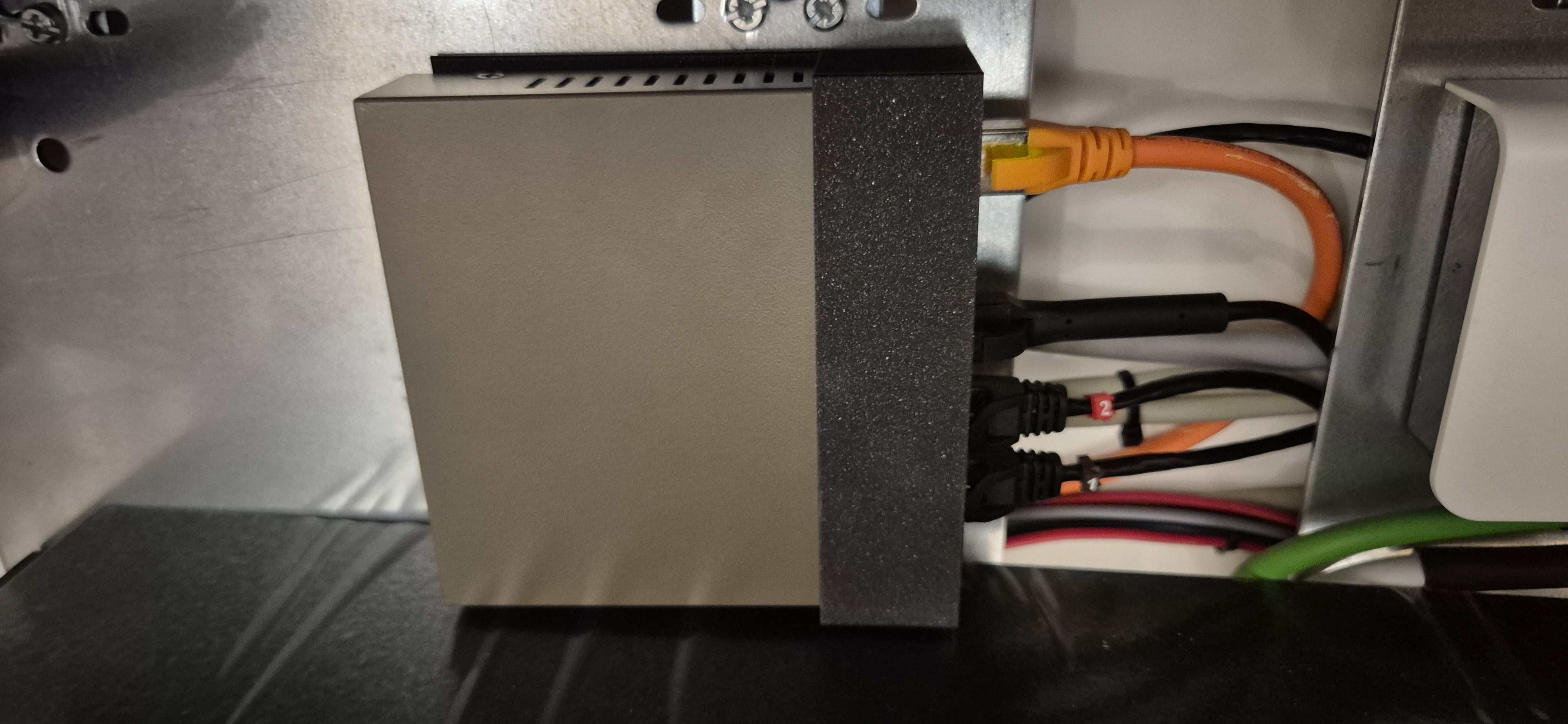 Switch-Box Halter für Verteilerschrank (kleben)