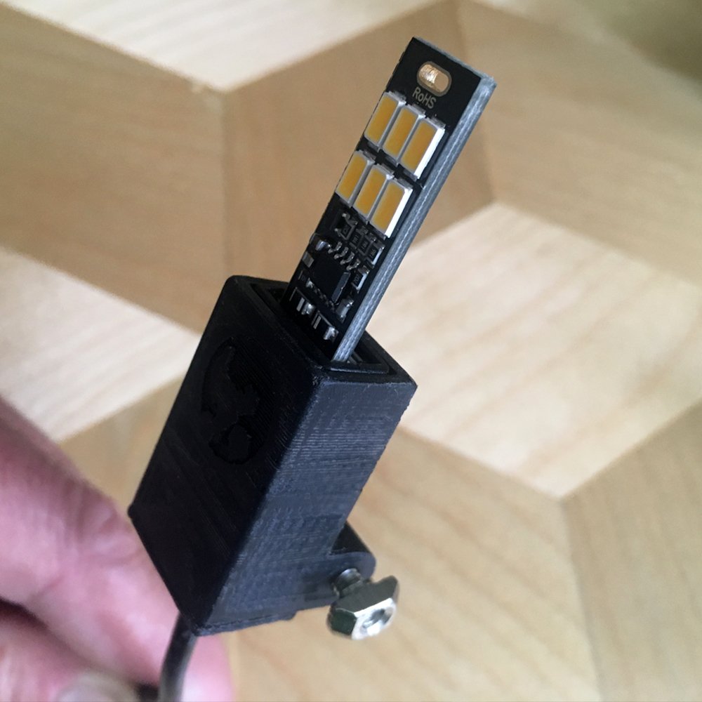 V-slot Extrusion USB Mount (for i.a. CR-10, Ender 3, Tevo Tornado, Anycubic Kossel, Anet E10, etc)