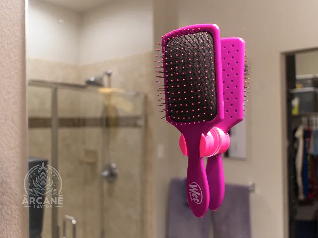 Wet Brush Suction Mount for Mirror/Glass