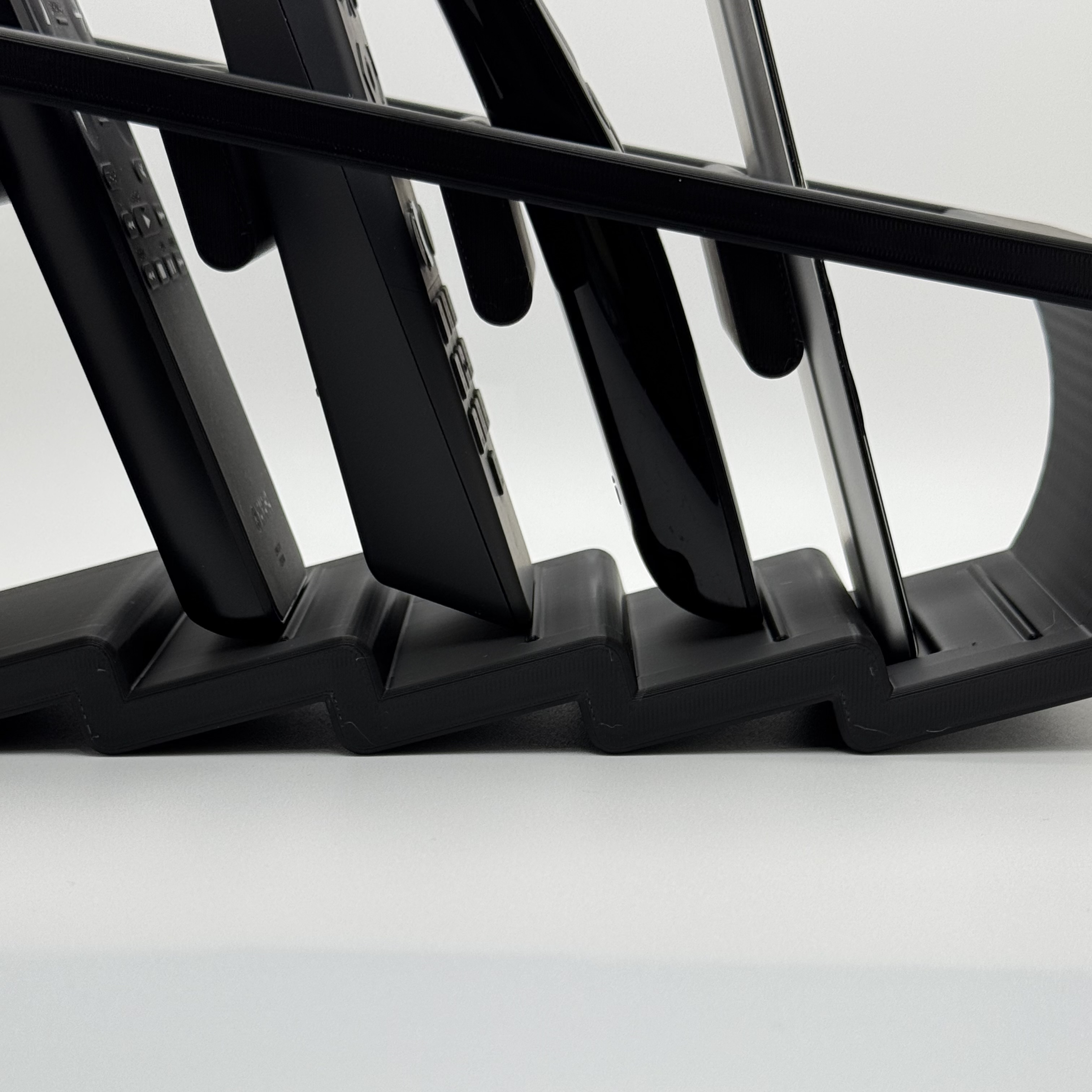 Miniatura 4 do modelo 3D TV Remote Control Holder - designx-lab.com