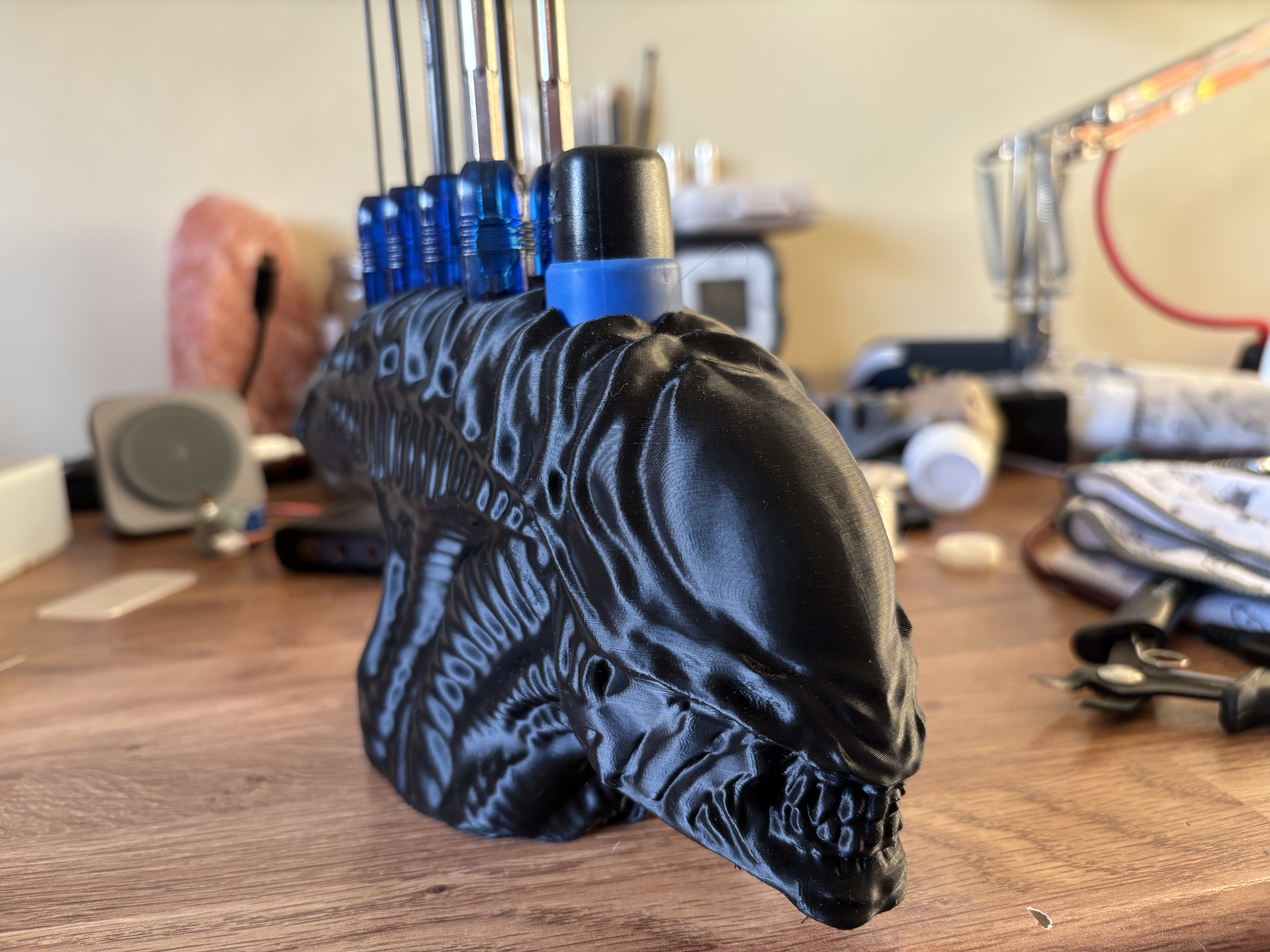 Alien Xenomorph Bust Stand/Holder for Tamiya RC Tool Set