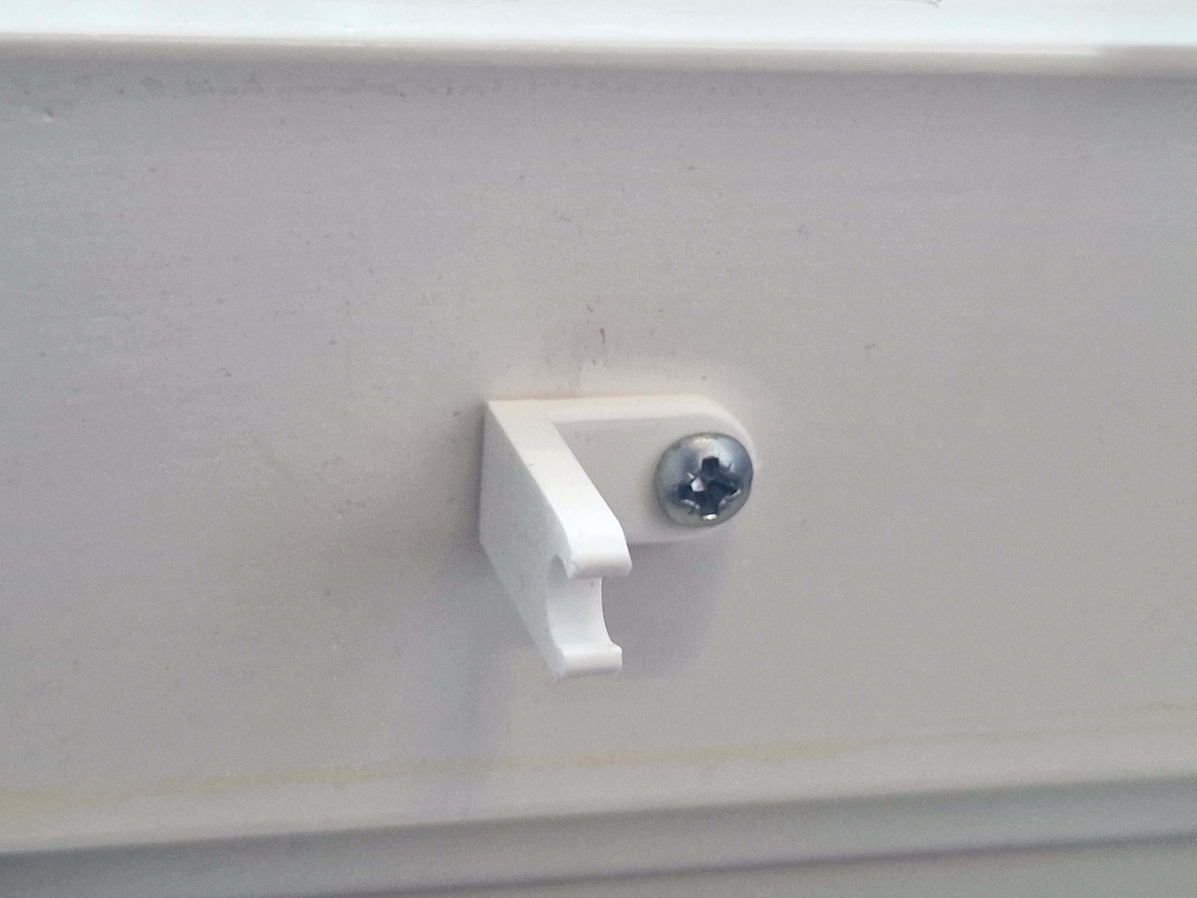 Window blinds adjuster holder