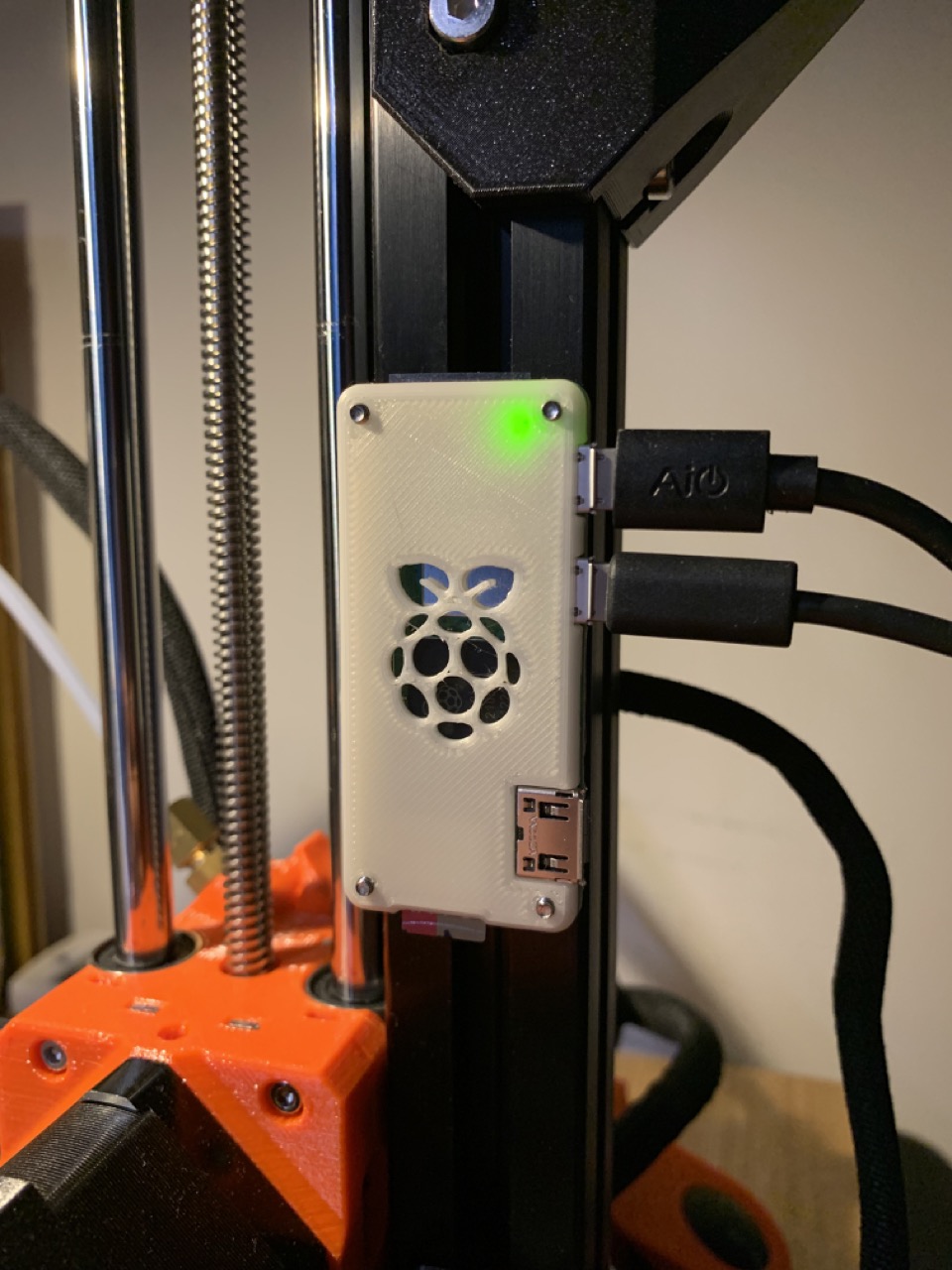 Pi Zero 2 W Top cover with through hole screw hole