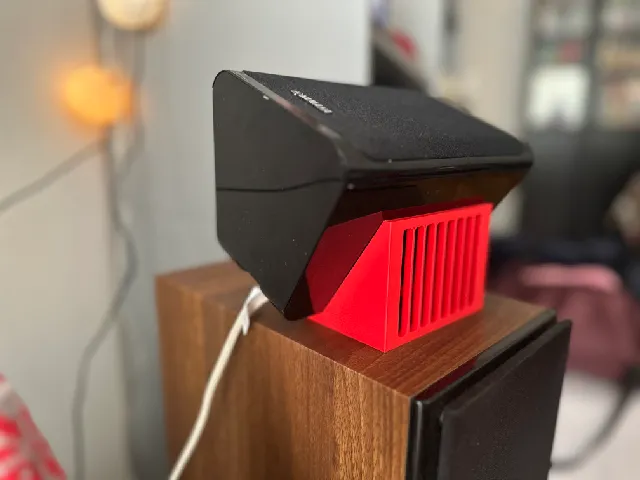 Dolby Atmos up-firing universal speaker stand
