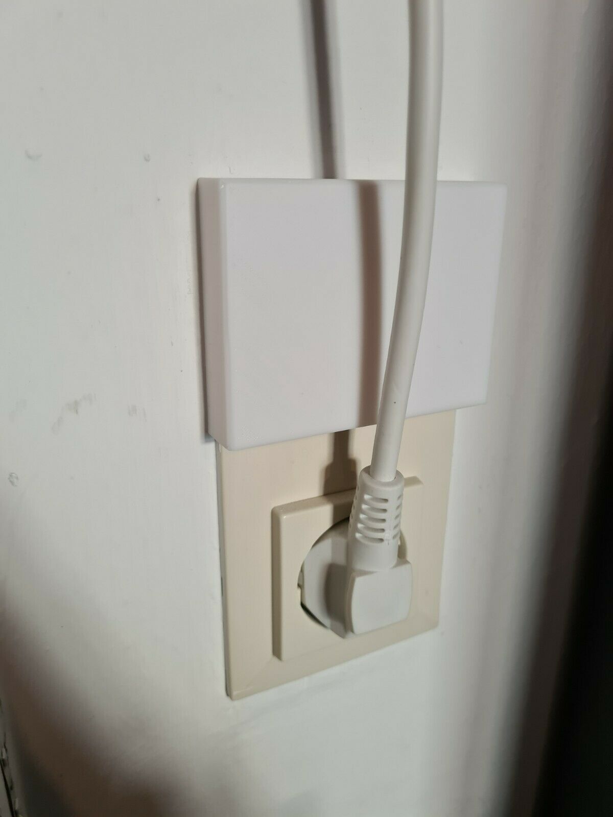 Half-Lightswitch Cover for Smarthome