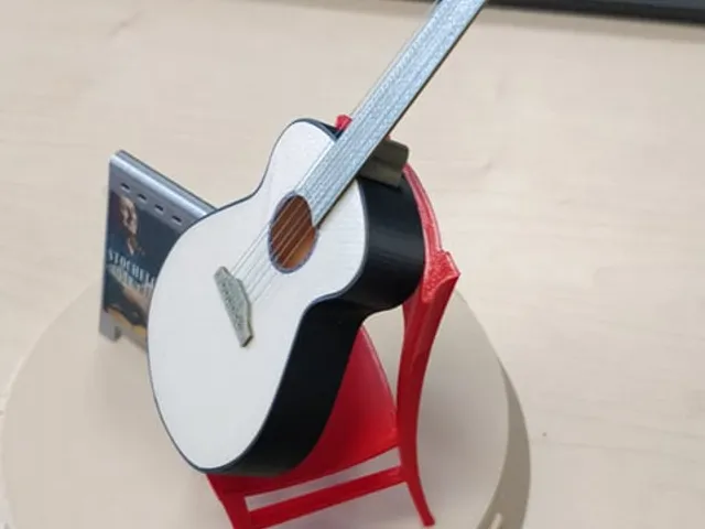 Guitare sèche miniature