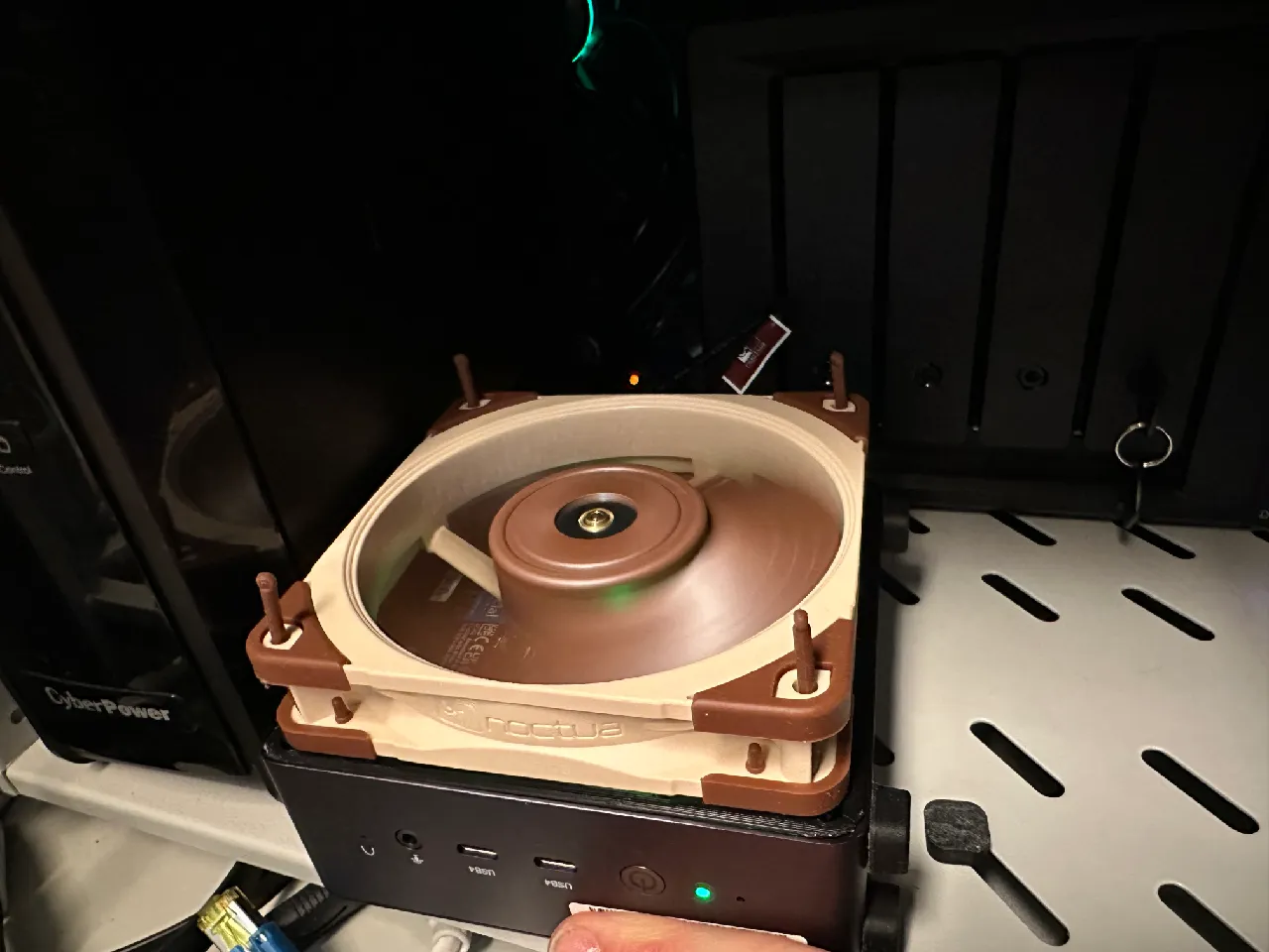 Adapter minisforum um790 pro - noctua 120mm fan (e.g. NF-A12x25 5V