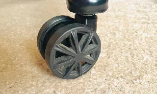 Office chair wheel hub