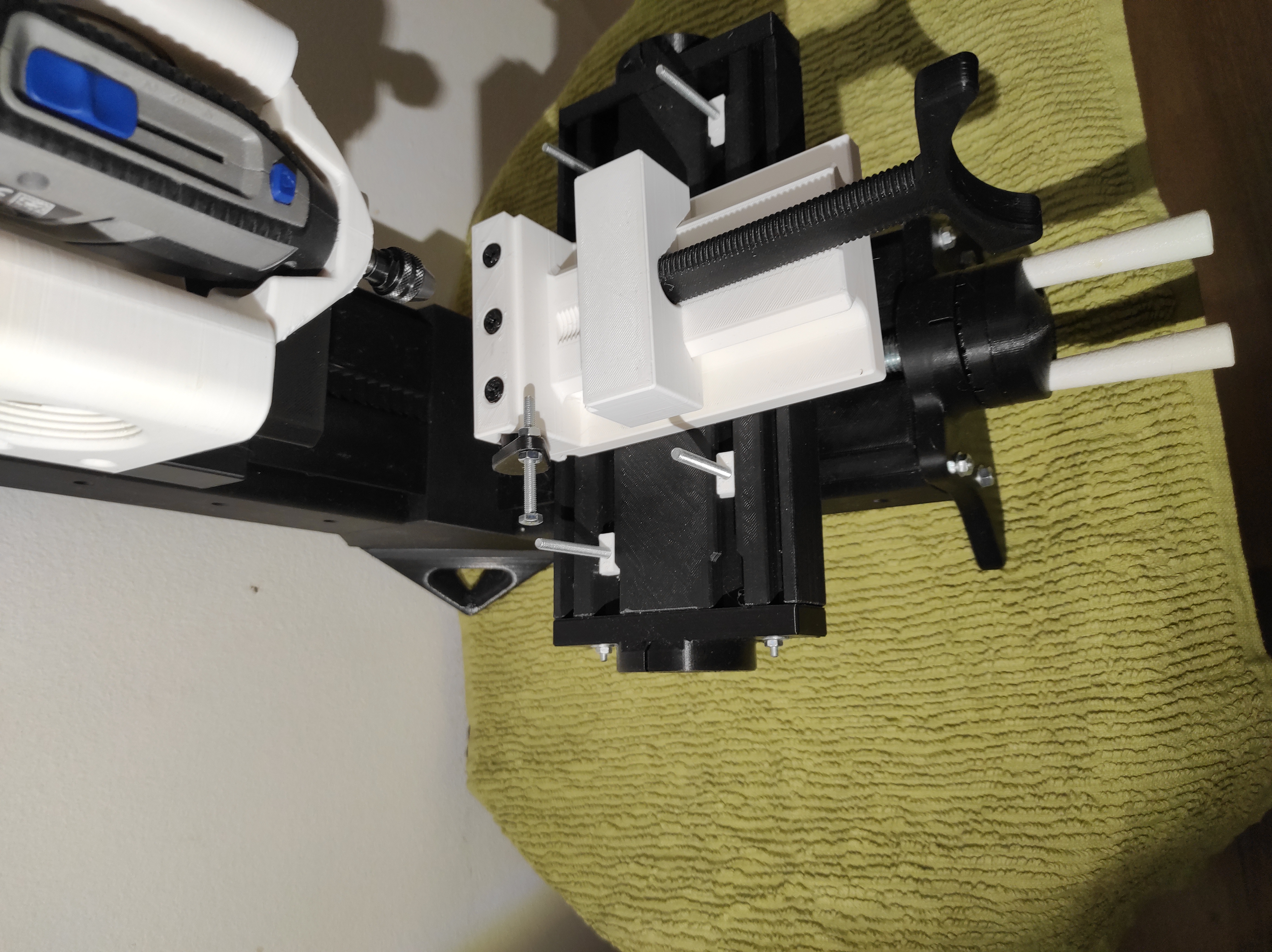 Miniatura 4 do modelo 3D Small Machine Vise