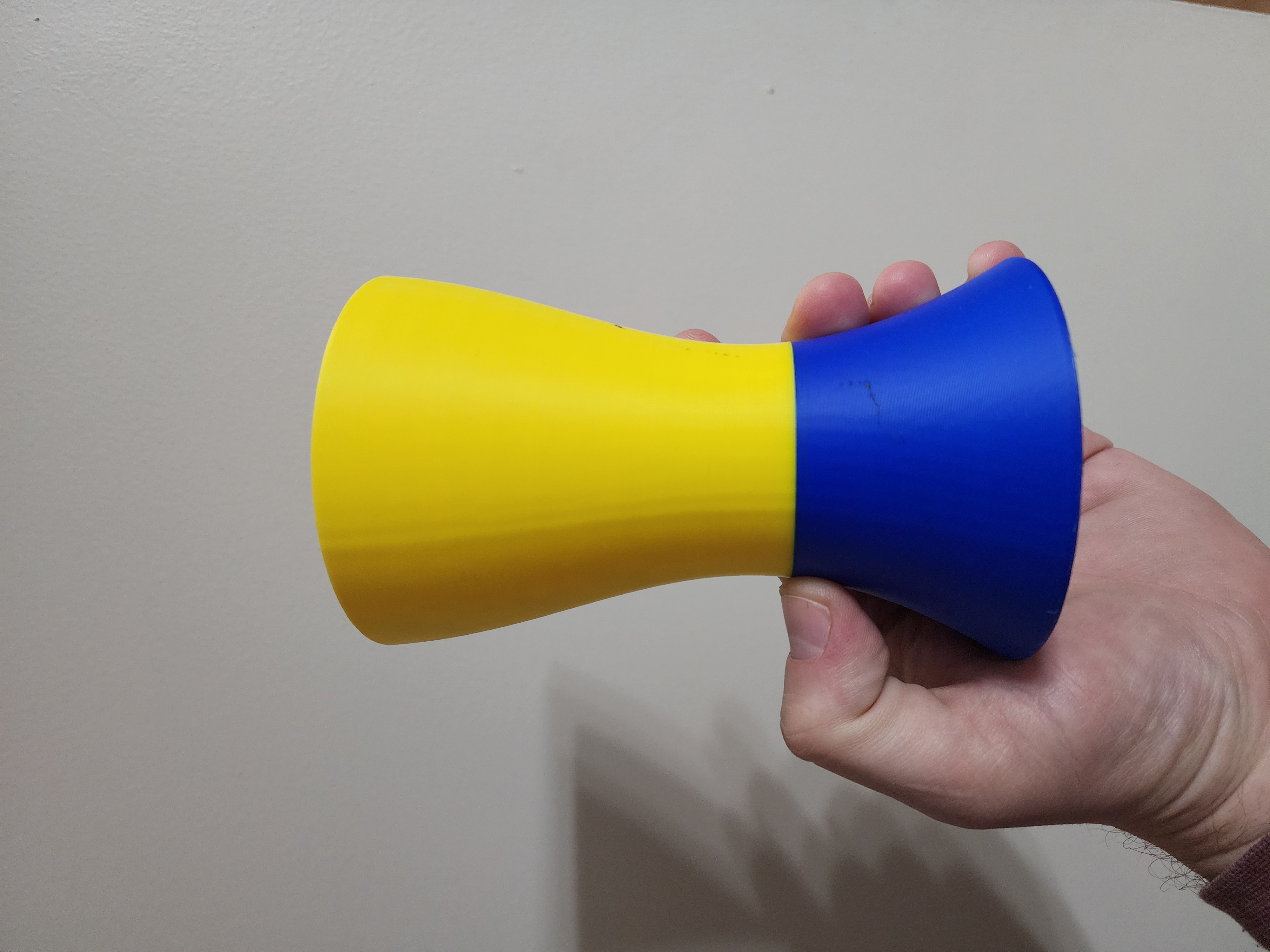 Icing bag holder filler