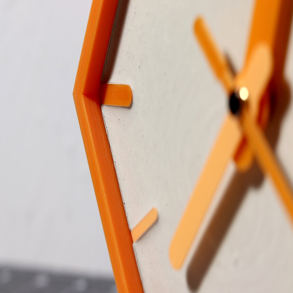Miniatura 2 do modelo 3D PLA and Concrete Hexagonal Wall Clock