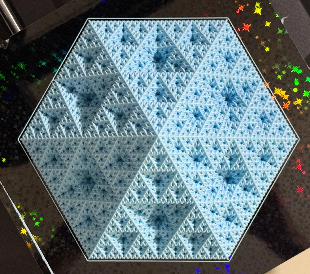Sierpiński Snowflake Fractal Pyramid - Level 5 (Vase Mode Sierpiński Snowflake Fractal Pyramid - Level 5 (Vase Mode