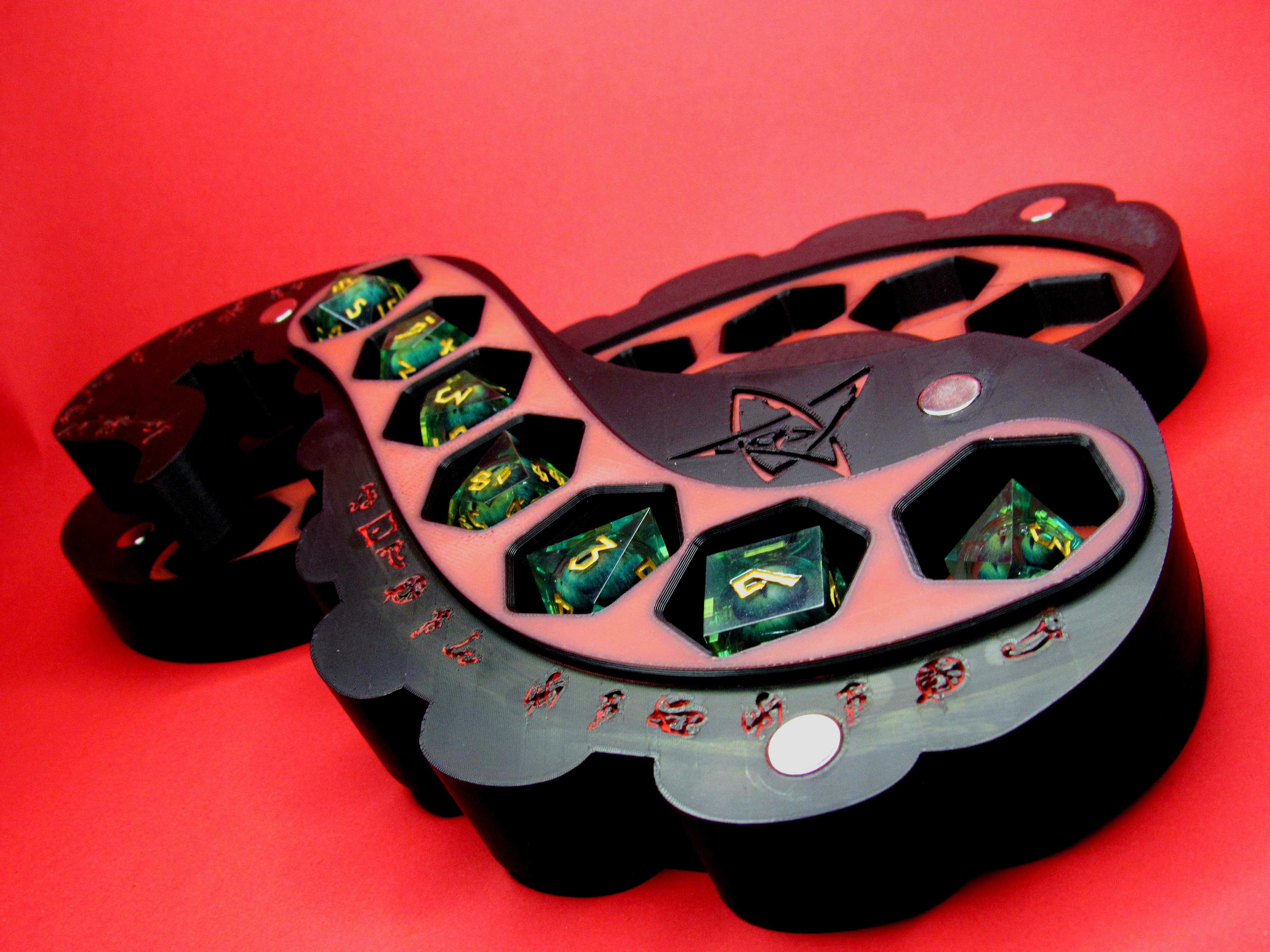 Lovecraftian Cthulhu Tentacle Dice Box