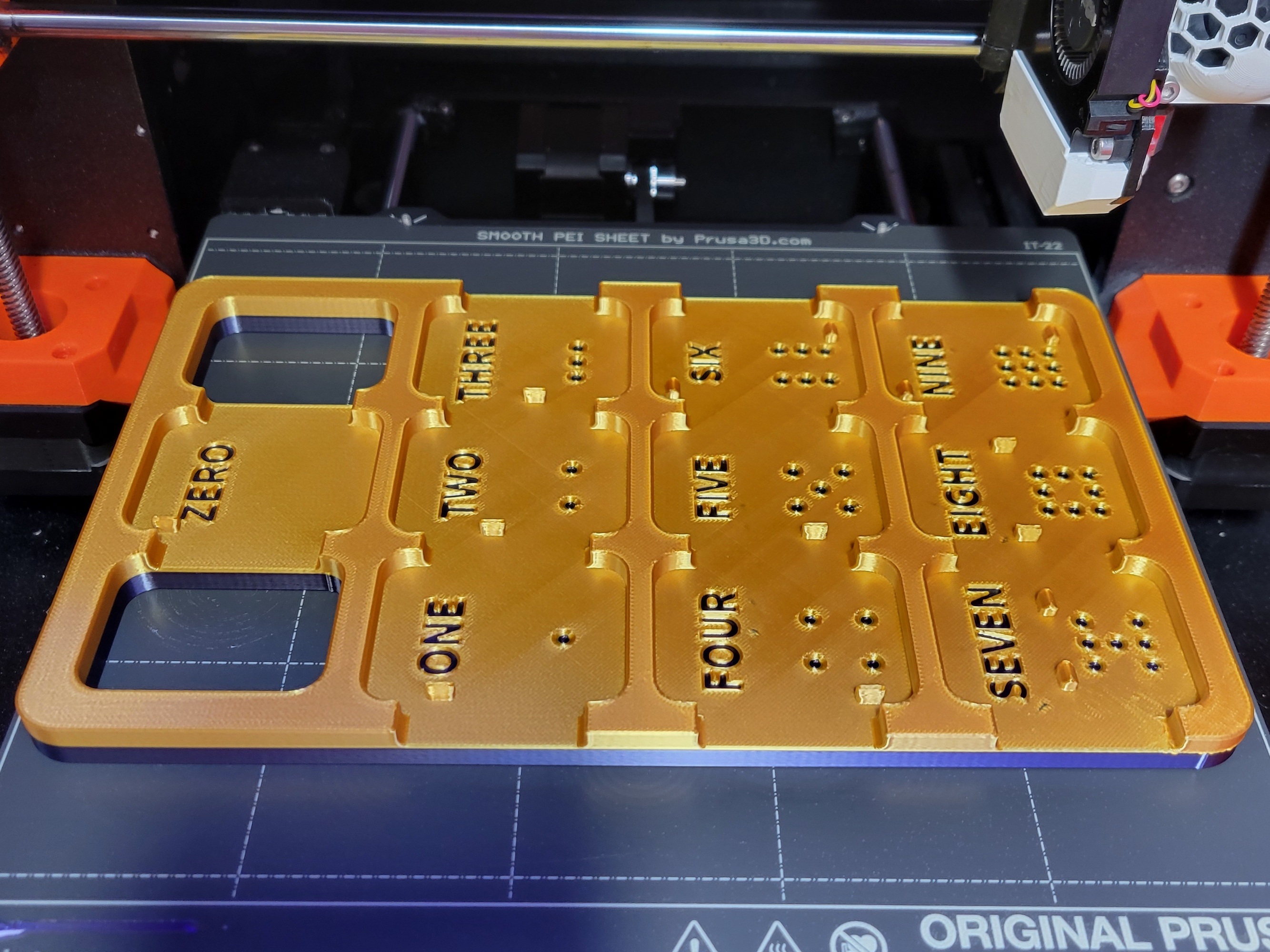 Miniatura 17 do modelo 3D Number Learning Magnet Board