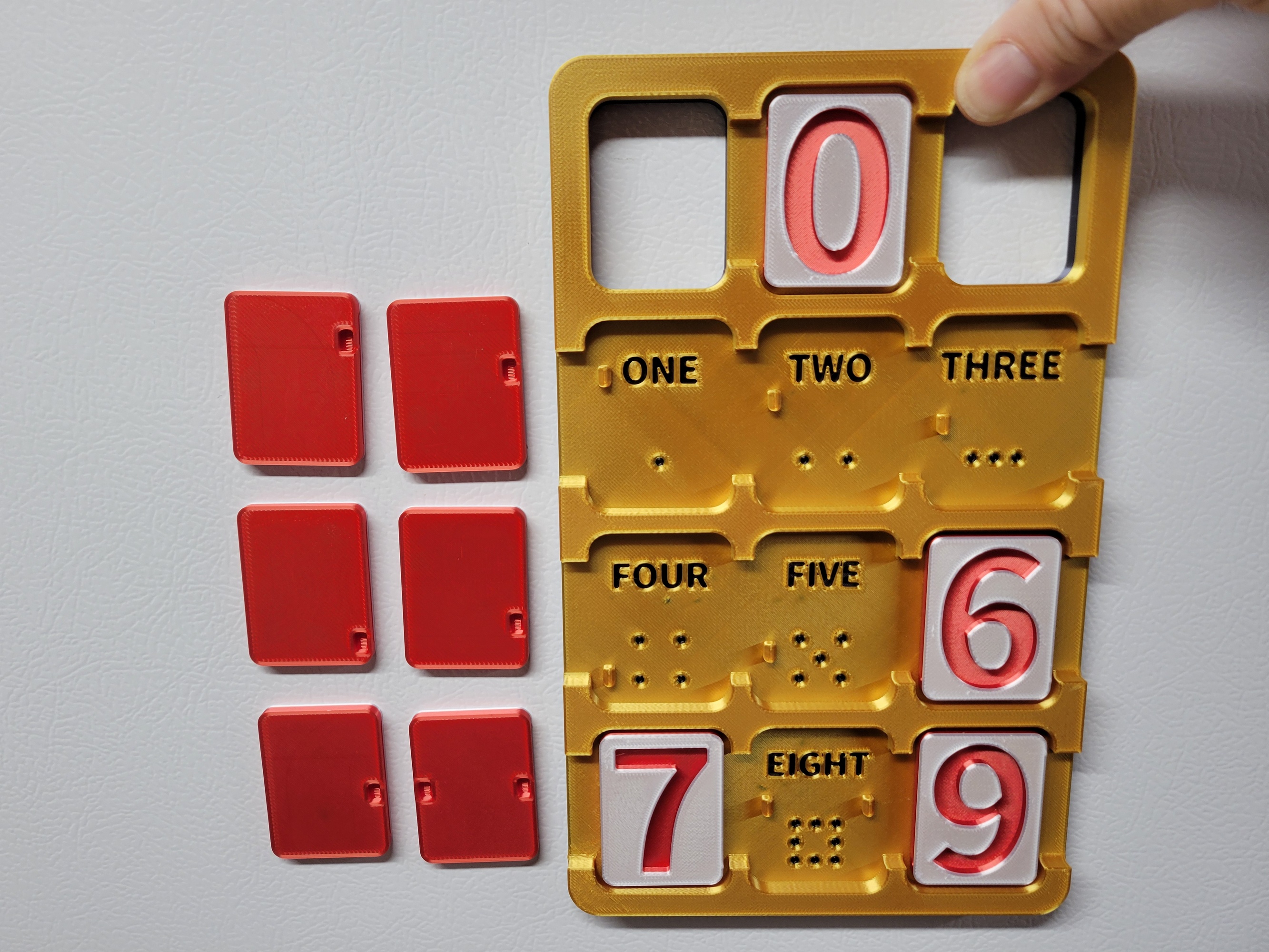 Miniatura 4 do modelo 3D Number Learning Magnet Board