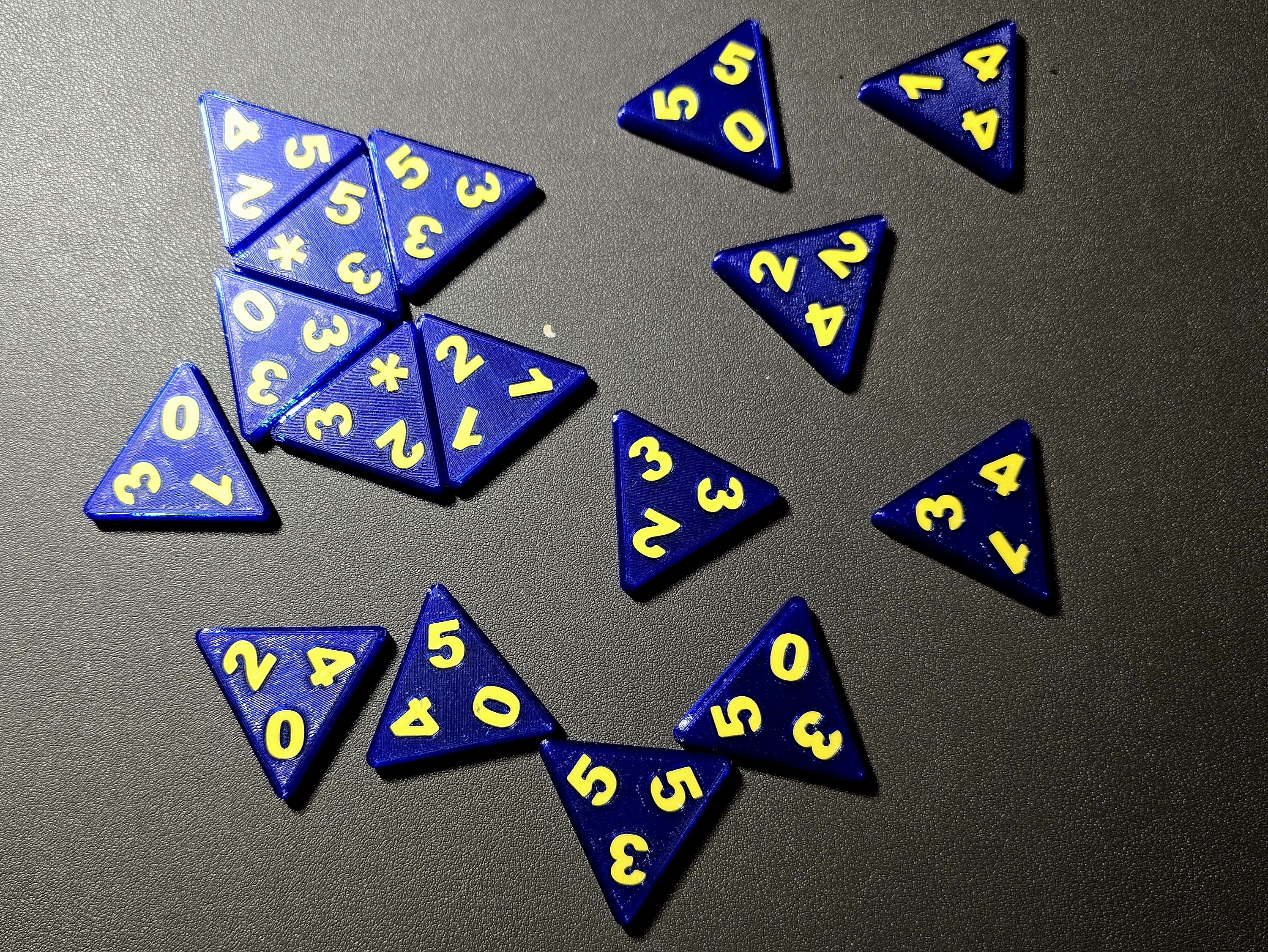 Strategic Game - like Domino 2.0 - 3-Omino / Triomino / Trimino