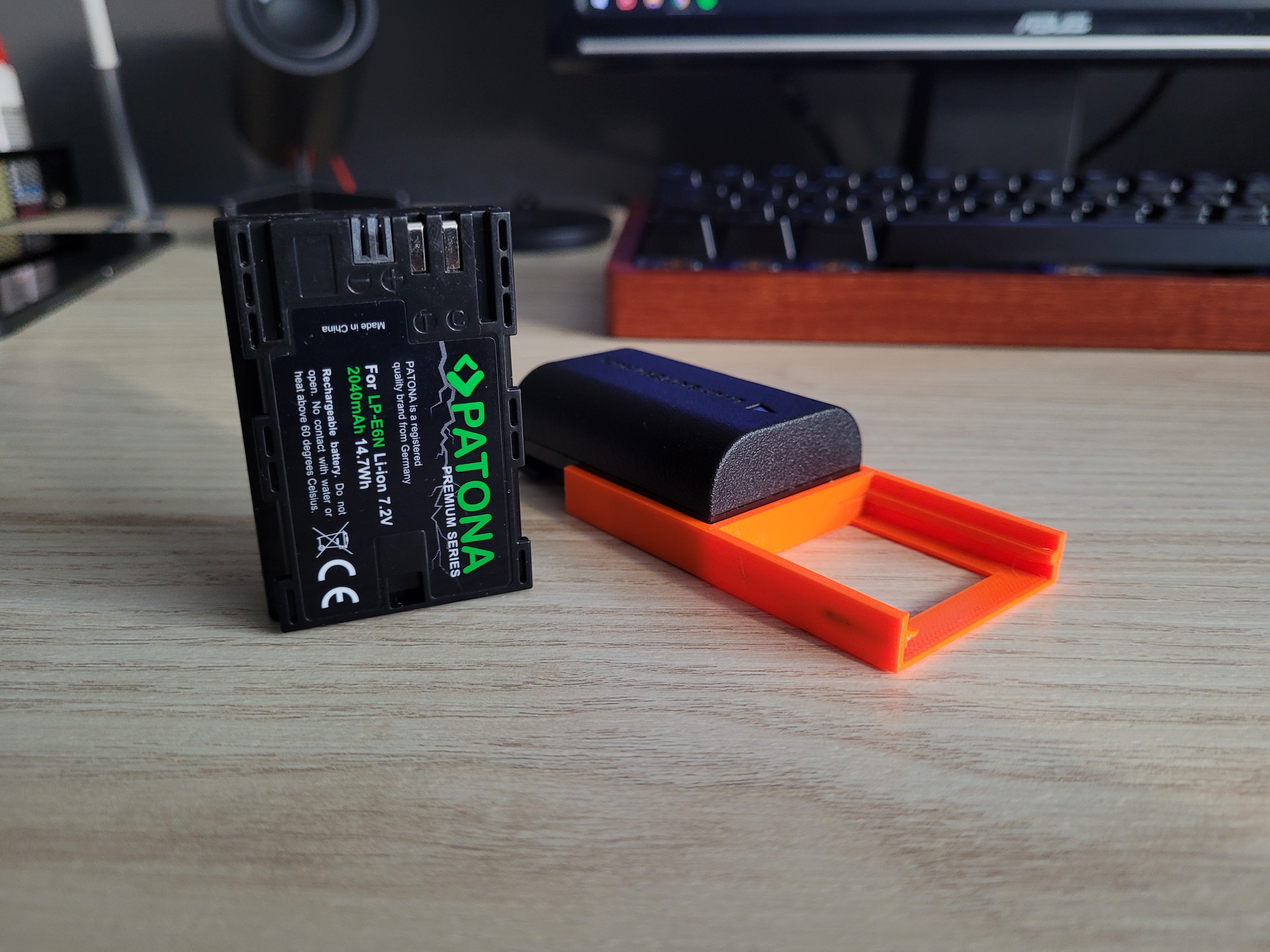 LP-E6N Dual Battery Holder