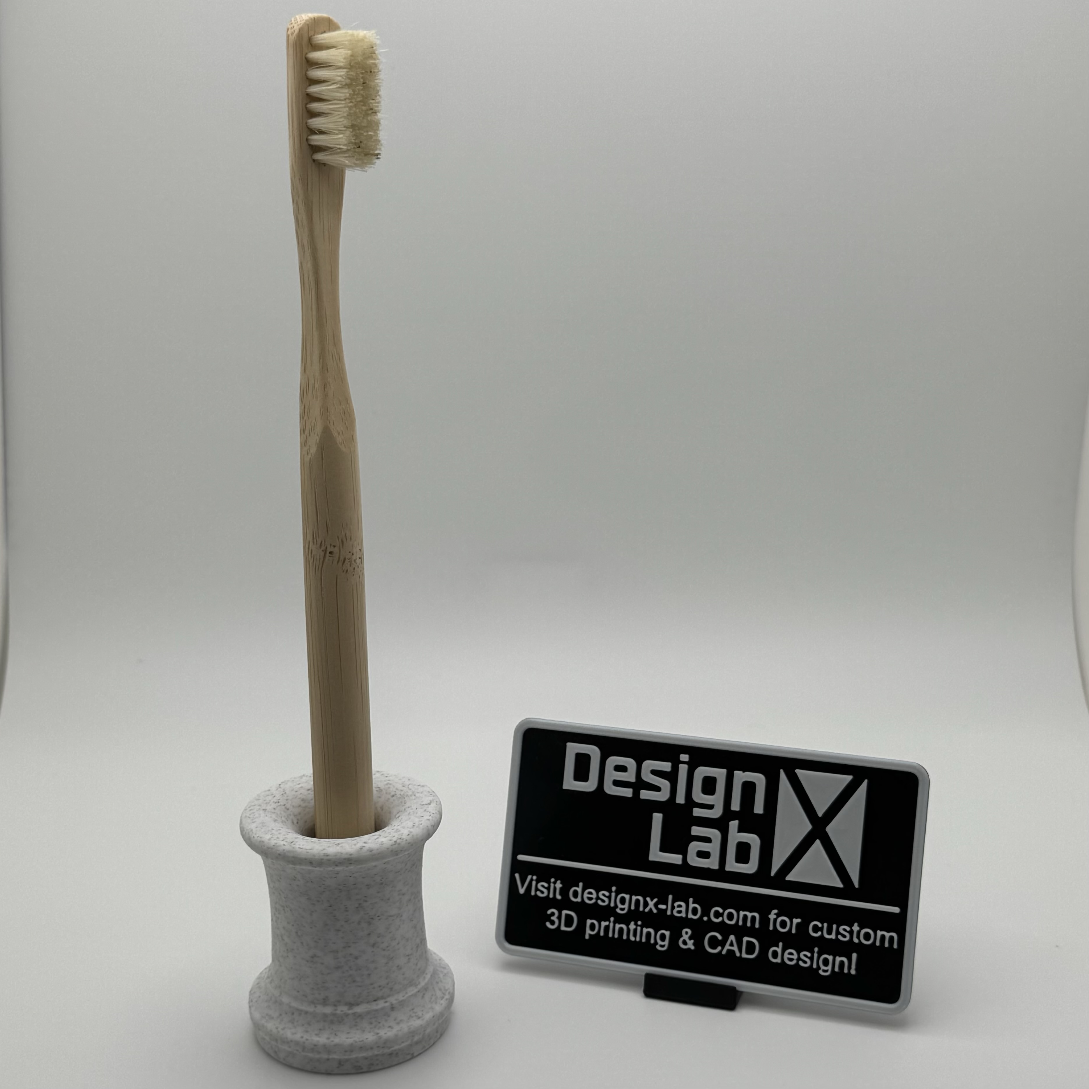 Stylish Toothbrush Stand - designx-lab.com — miniatura 5