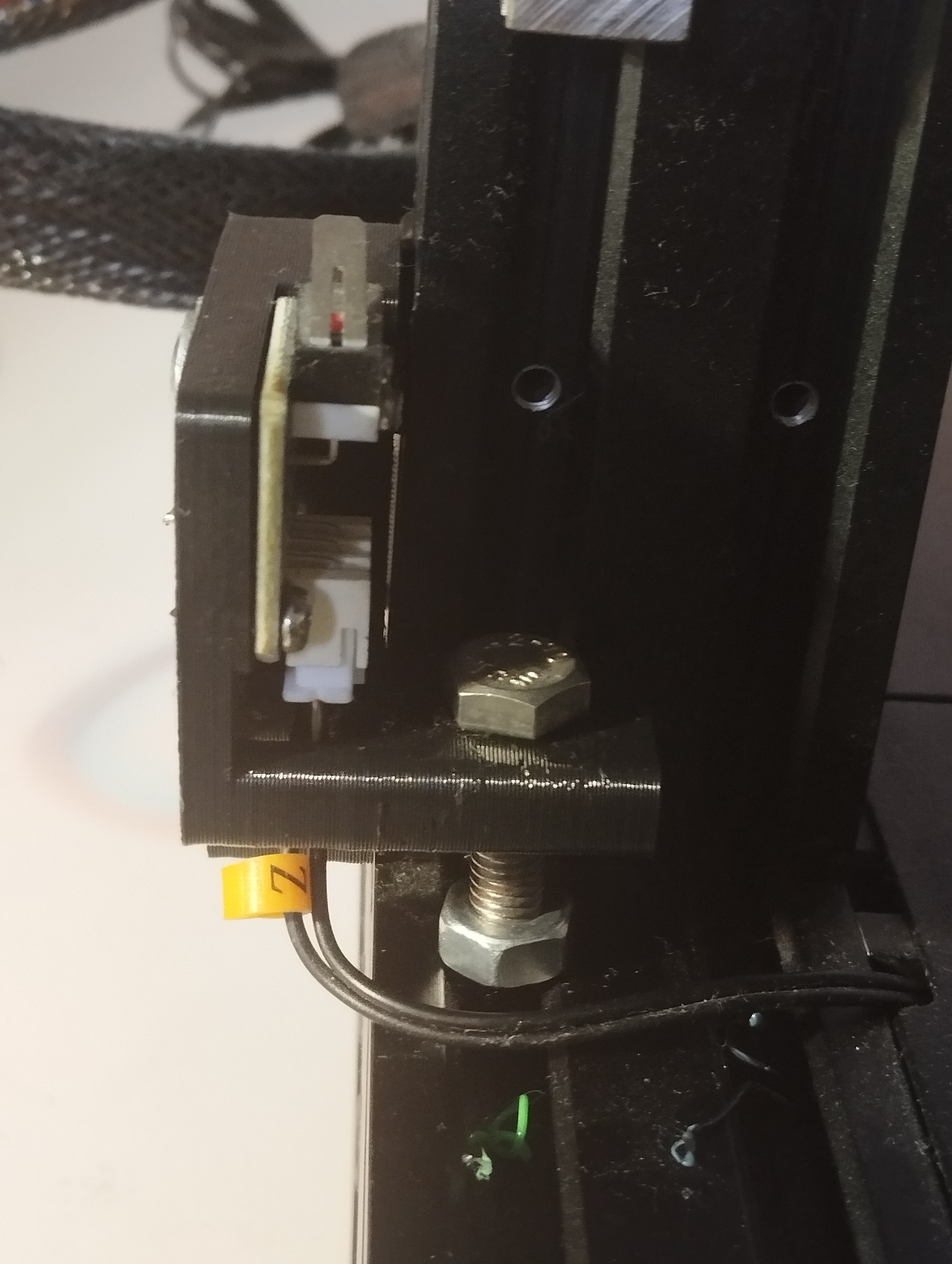 Miniatura 2 do modelo 3D Ender 3v2 - limit switch holder + button