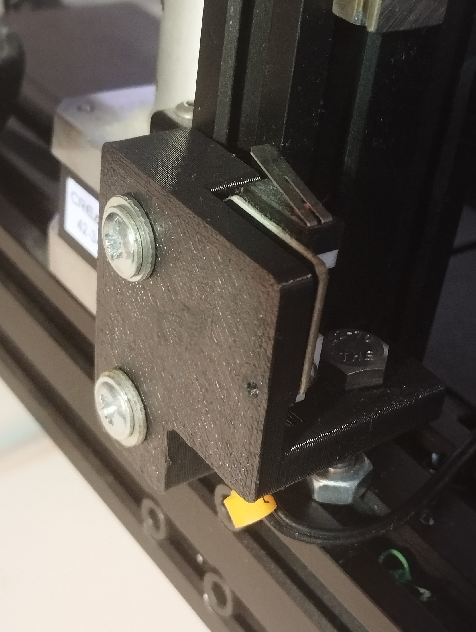 Miniatura 4 do modelo 3D Ender 3v2 - limit switch holder + button
